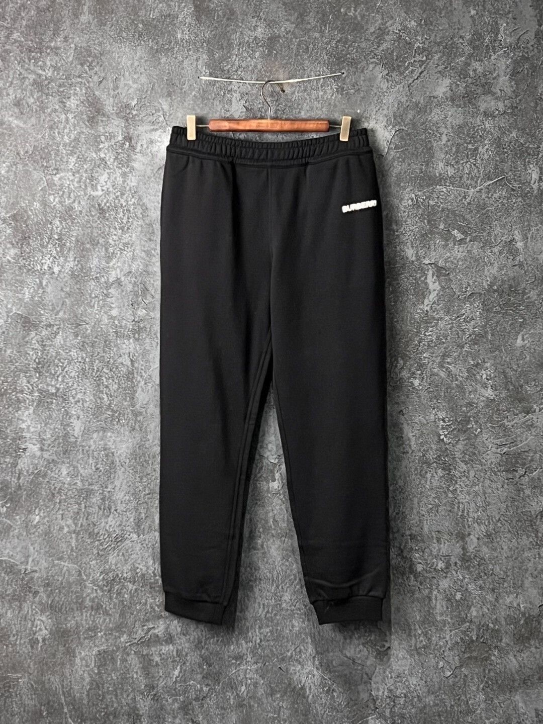 Burberry Burberry Cotton Black Casual Pants 32 Men Size US 32 / EU 48 - 1 Thumbnail