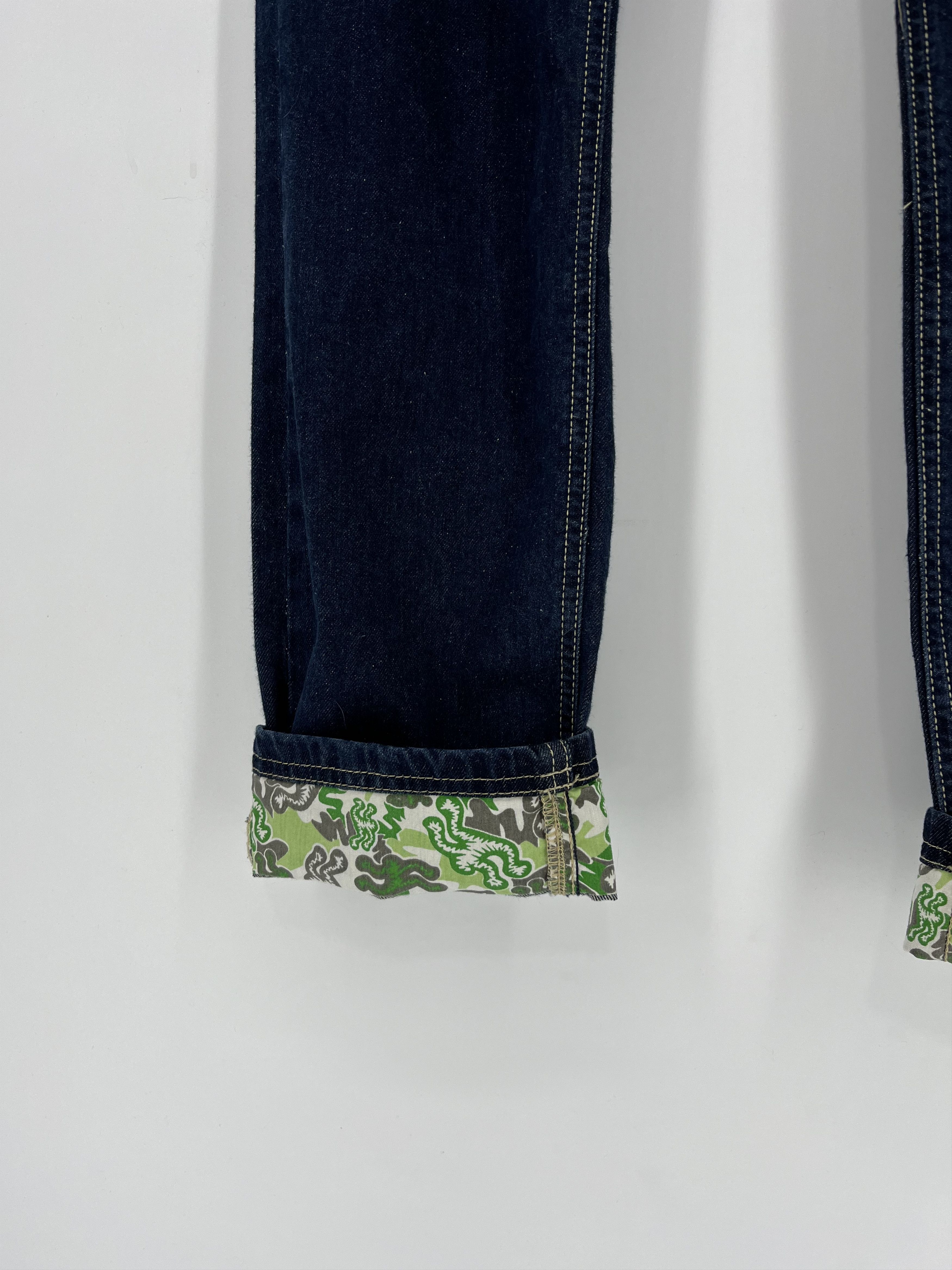 Airwalk × Vintage Vintage Airwalk Turn Up Jean Running Man Skate Jeans Size US 32 / EU 48 - 5 Thumbnail