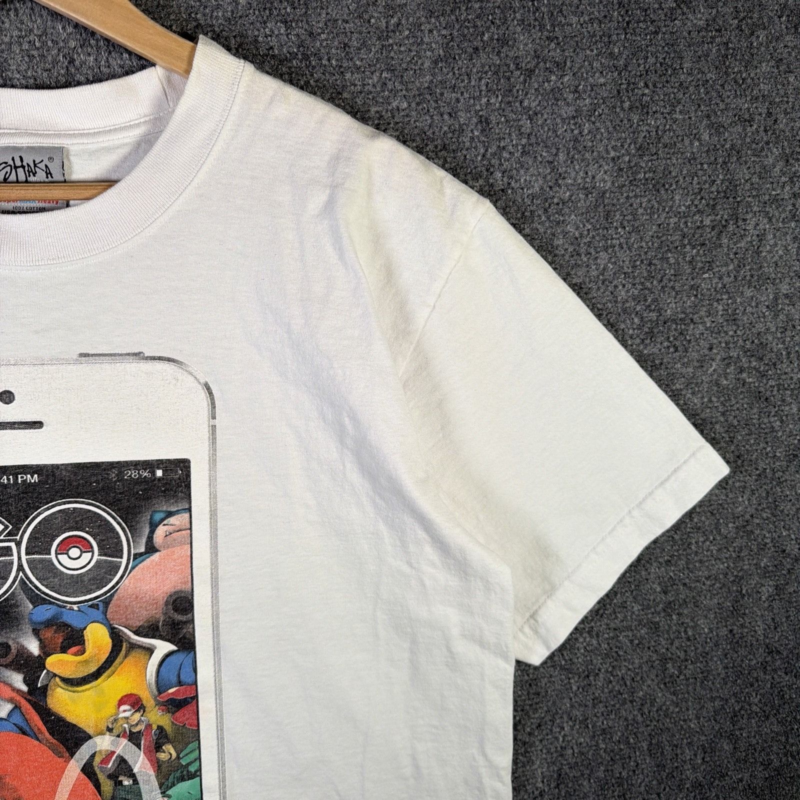 Pokemon Pokemon Go Shirt Mens Large White Charizard Phone Cartoon Size US L / EU 52-54 / 3 - 3 Thumbnail