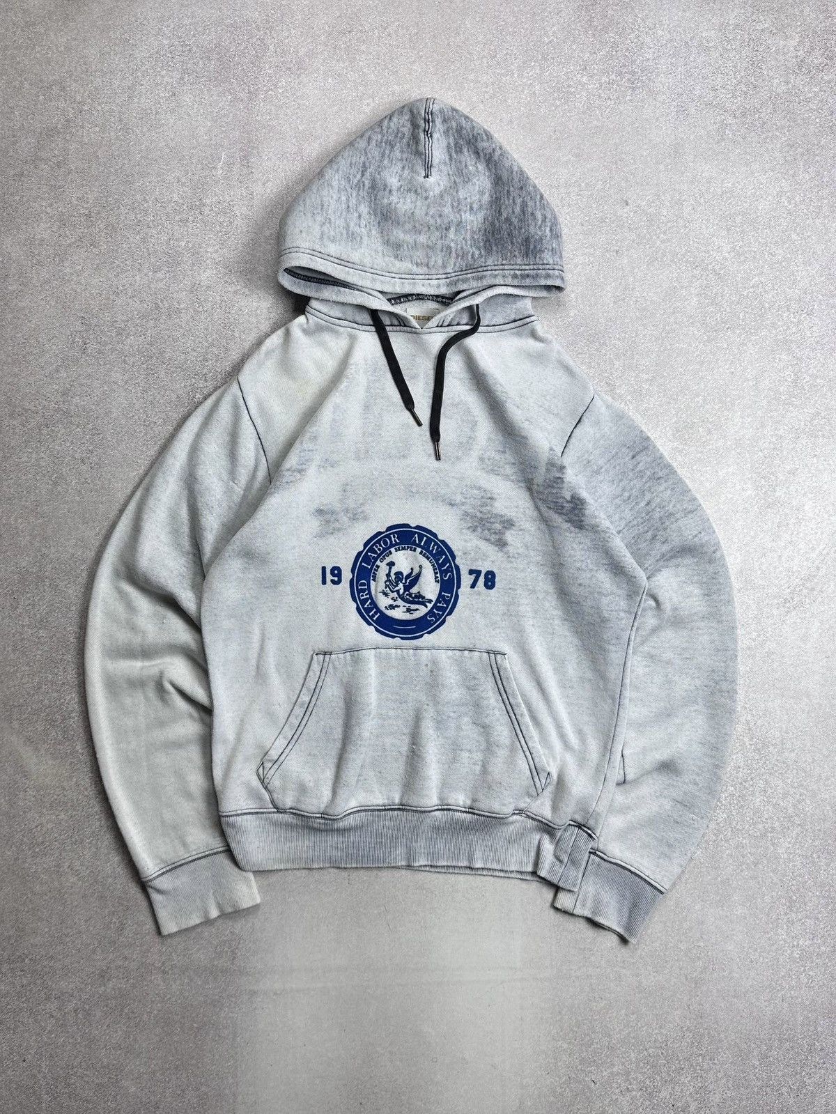 Diesel Vintage Diesel Boxy Hoodie Y2K Rare L Size US L / EU 52-54 / 3 - 1 Thumbnail