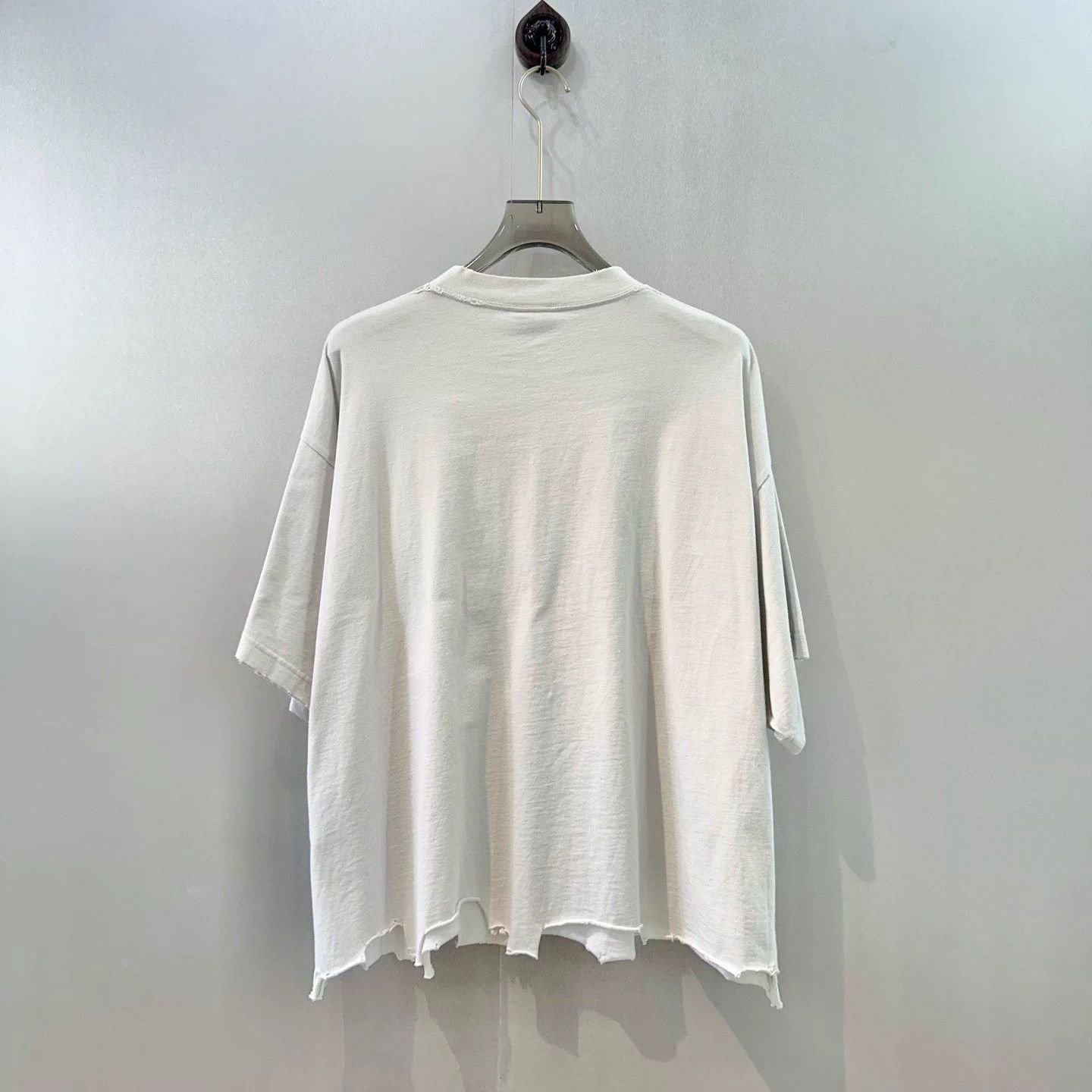 Balenciaga Balenciaga Wave Circle Logo Distressed T-shirt 3 Size US L / EU 52-54 / 3 - 3 Thumbnail