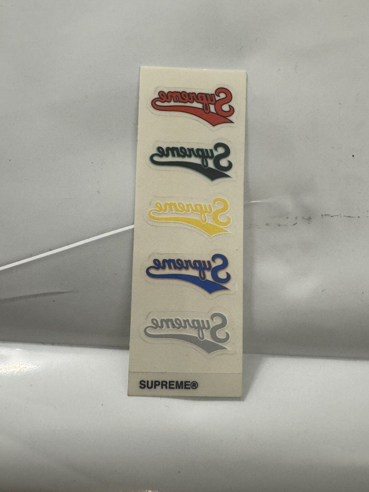 Supreme Supreme Reverse Logo Mini Sticker set of 5 Size ONE SIZE - 1 Preview