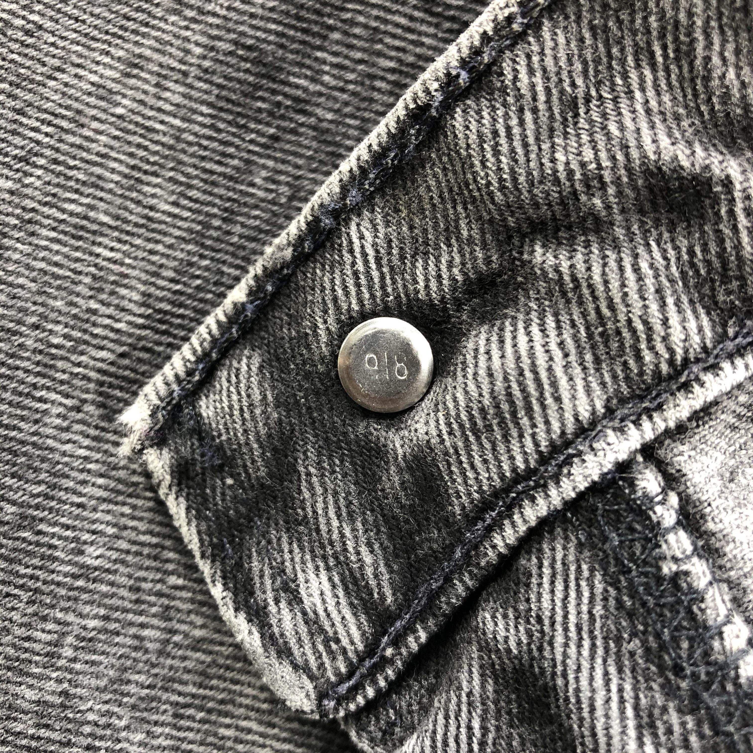 Levi's Vintage 90s Levis 550 Jeans Distress Black Denim KJ901 Size US 29 - 12 Thumbnail