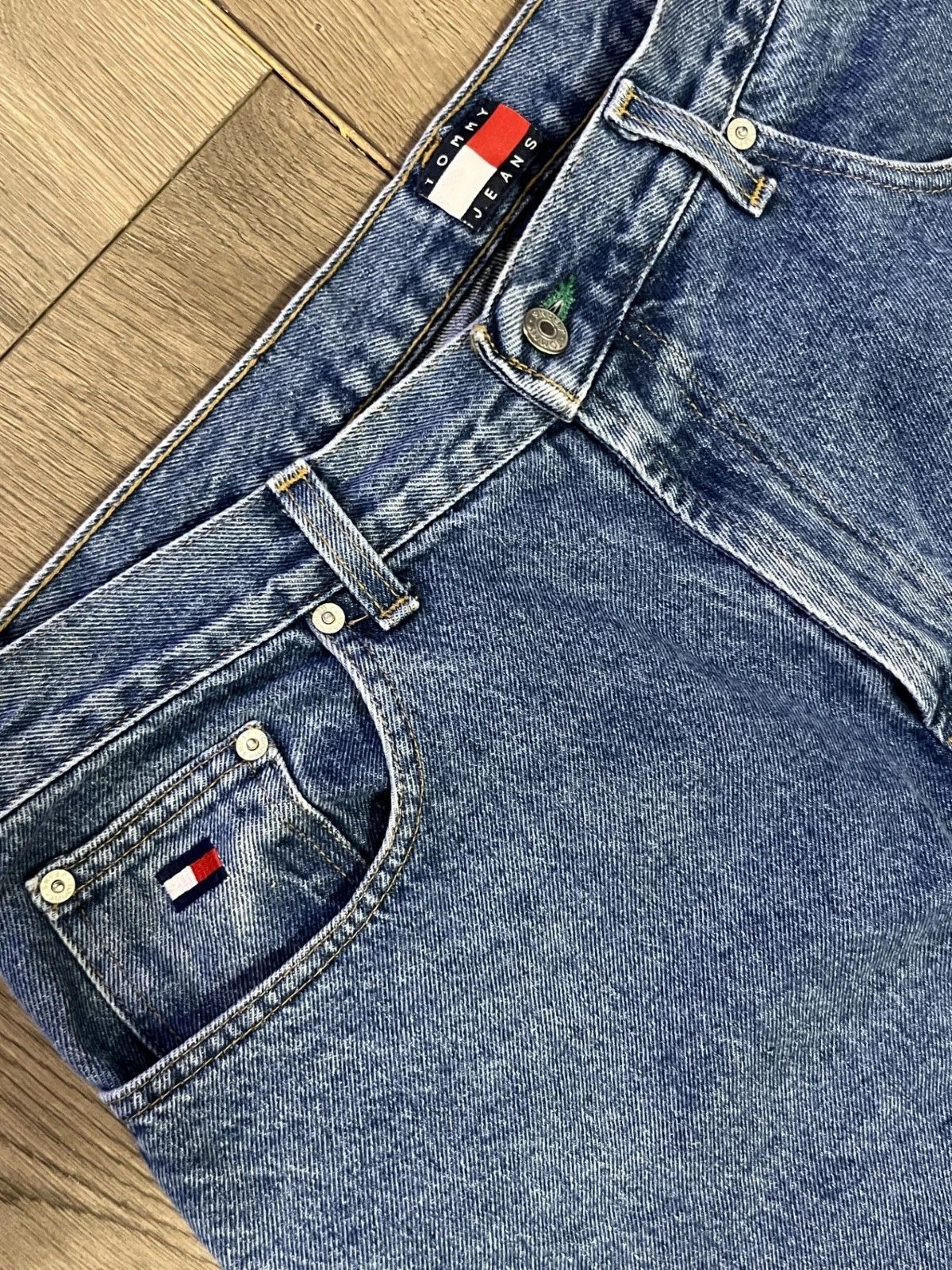 Tommy Hilfiger Vintage 90's/2000's Tommy Hilfiger Jeans 36x32 Size US 36 / EU 52 - 1 Thumbnail
