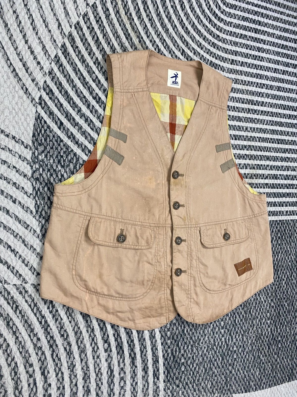 Hai Sporting Gear Vintage Hai Sporting Gear By Issey Miyake Buttoned Vest Size US M / EU 48-50 / 2 - 3 Thumbnail