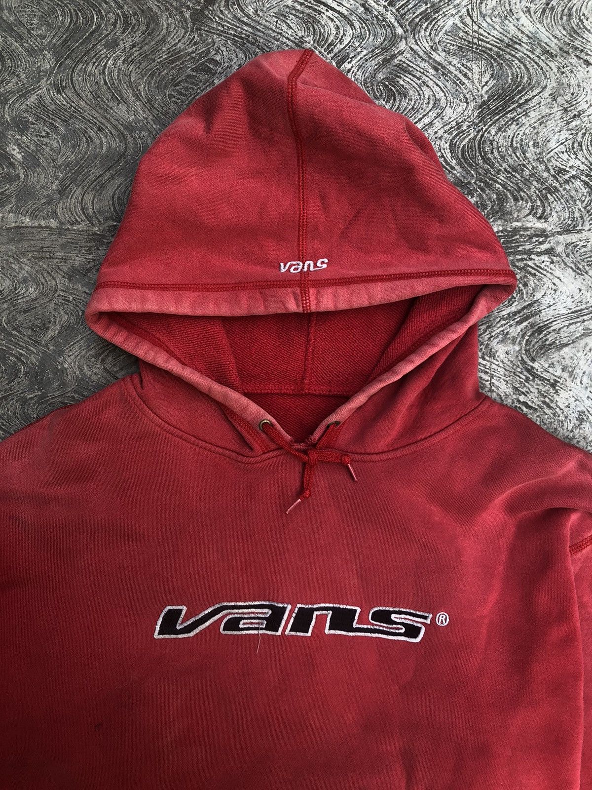 Vans Vintage Vans Big Logo Sun Faded Skate Punk Hoodie Size US L / EU 52-54 / 3 - 4 Thumbnail