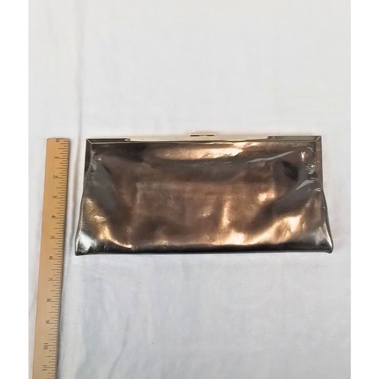 Hobo Hobo International Clutch Purse Metallic Gold w Animal Print Size ONE SIZE - 11 Thumbnail