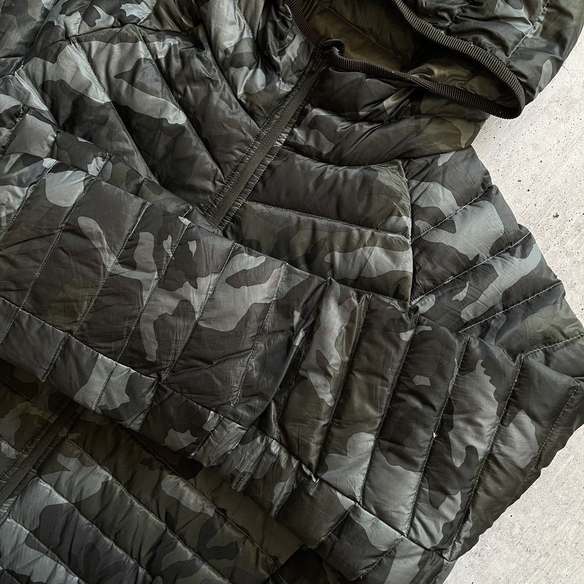Nike Nike light puffer camo Size US L / EU 52-54 / 3 - 9 Thumbnail