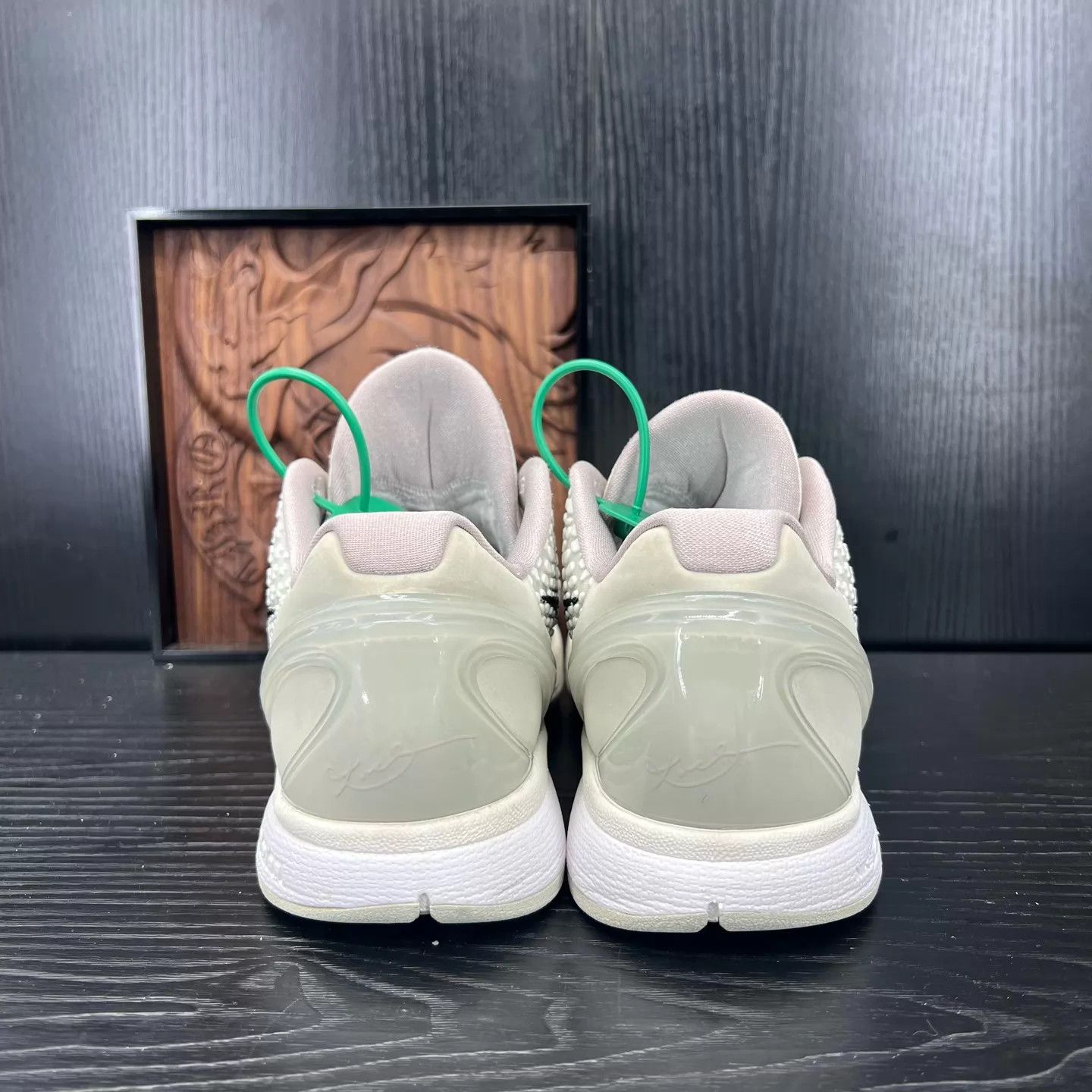 Nike Nike Zoom Kobe 6 White/Gray All-Star 41 Mint Size US 8 / EU 41 - 7 Thumbnail