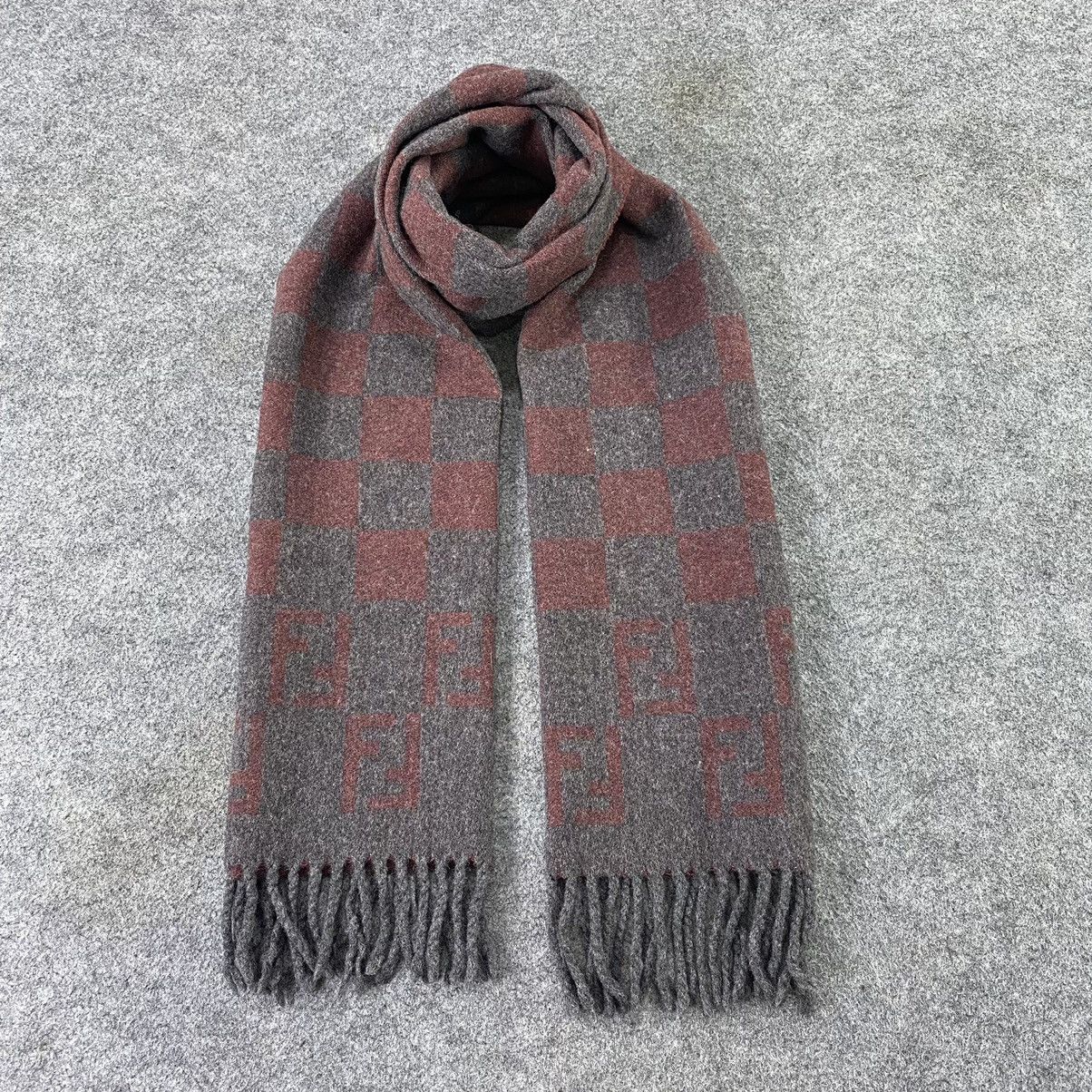 Fendi Scarf / Muffler / Neckwear - T1384