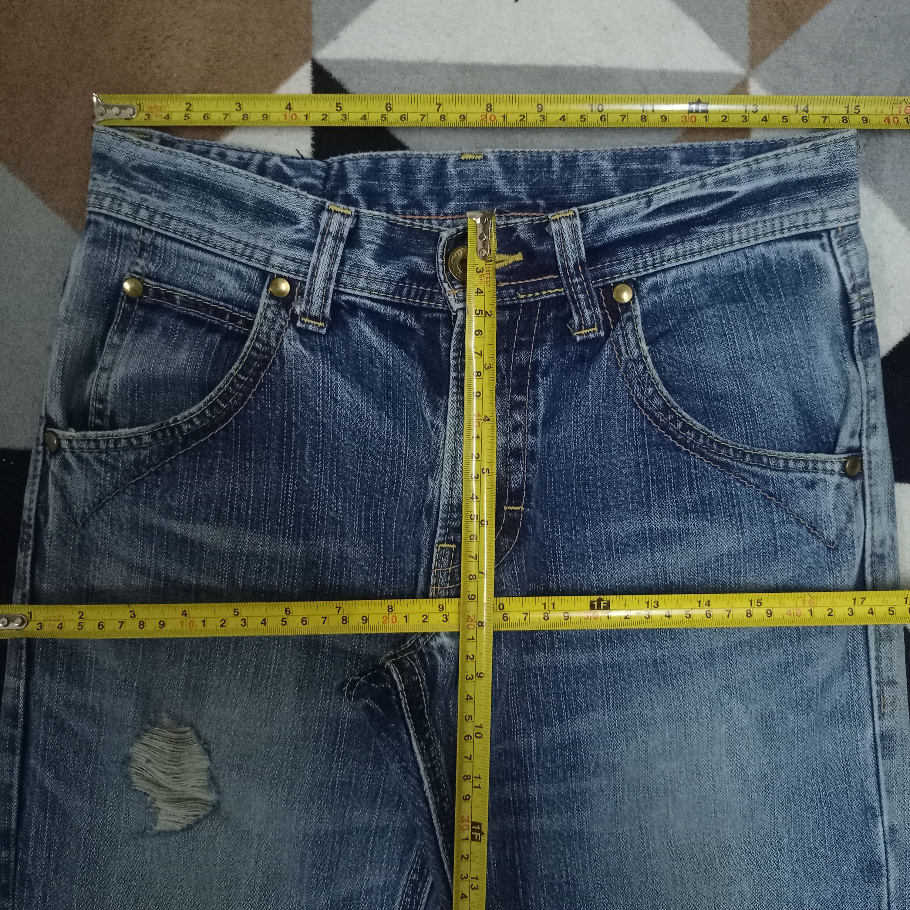 Wrangler Vintage Wrangler Blue Wash Distressed Flare Jeans 30x32 Size US 30 / EU 46 - 7 Thumbnail