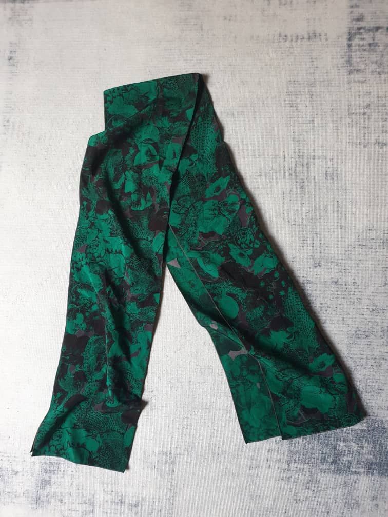 Japanese Brand Unnamed abstract green colour scarves neck accessories Size ONE SIZE - 6 Thumbnail