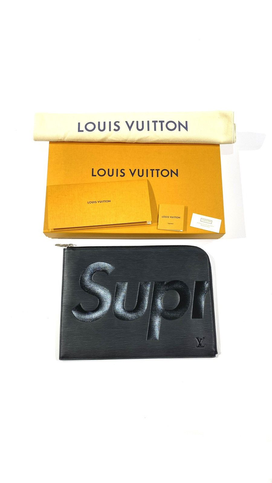 Louis Vuitton × Supreme Louis Vuitton X Supreme Pochette Black EPI Leather Size ONE SIZE - 2 Thumbnail