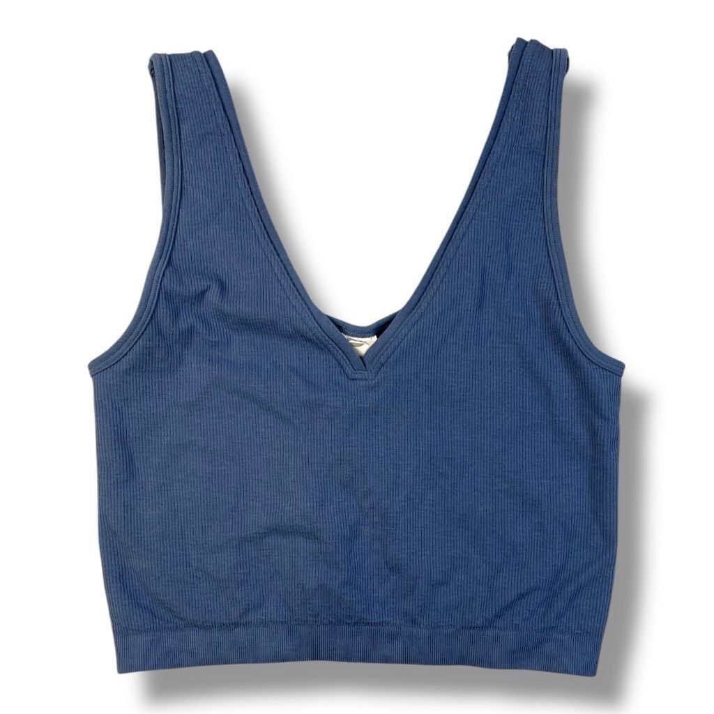 Other Fabletics Blue Cloud Seamless V-Neck Crop Tank Top Size Medi Size M / US 6-8 / IT 42-44 - 1 Thumbnail