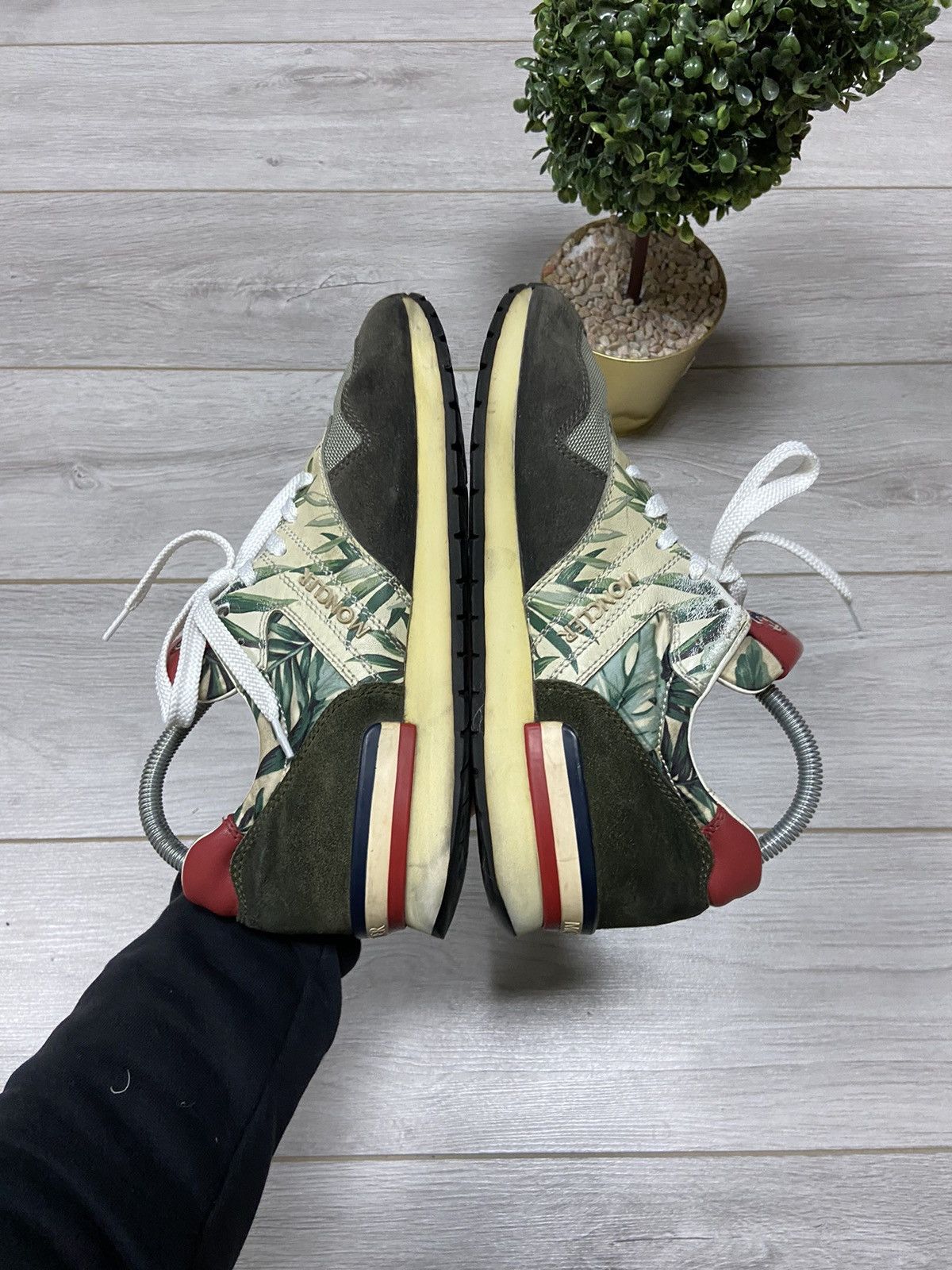 Moncler Moncler 🇫🇷 palm sneakers suede Size US 7.5 / EU 40-41 - 10 Thumbnail
