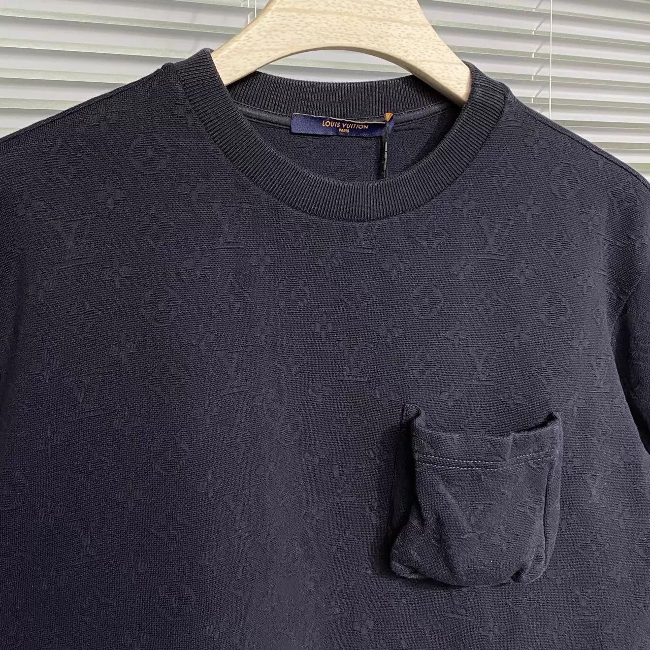 Louis Vuitton LV short-sleeve tee 3D pocket navy Monogram XS Size US XS / EU 42 / 0 - 6 Thumbnail
