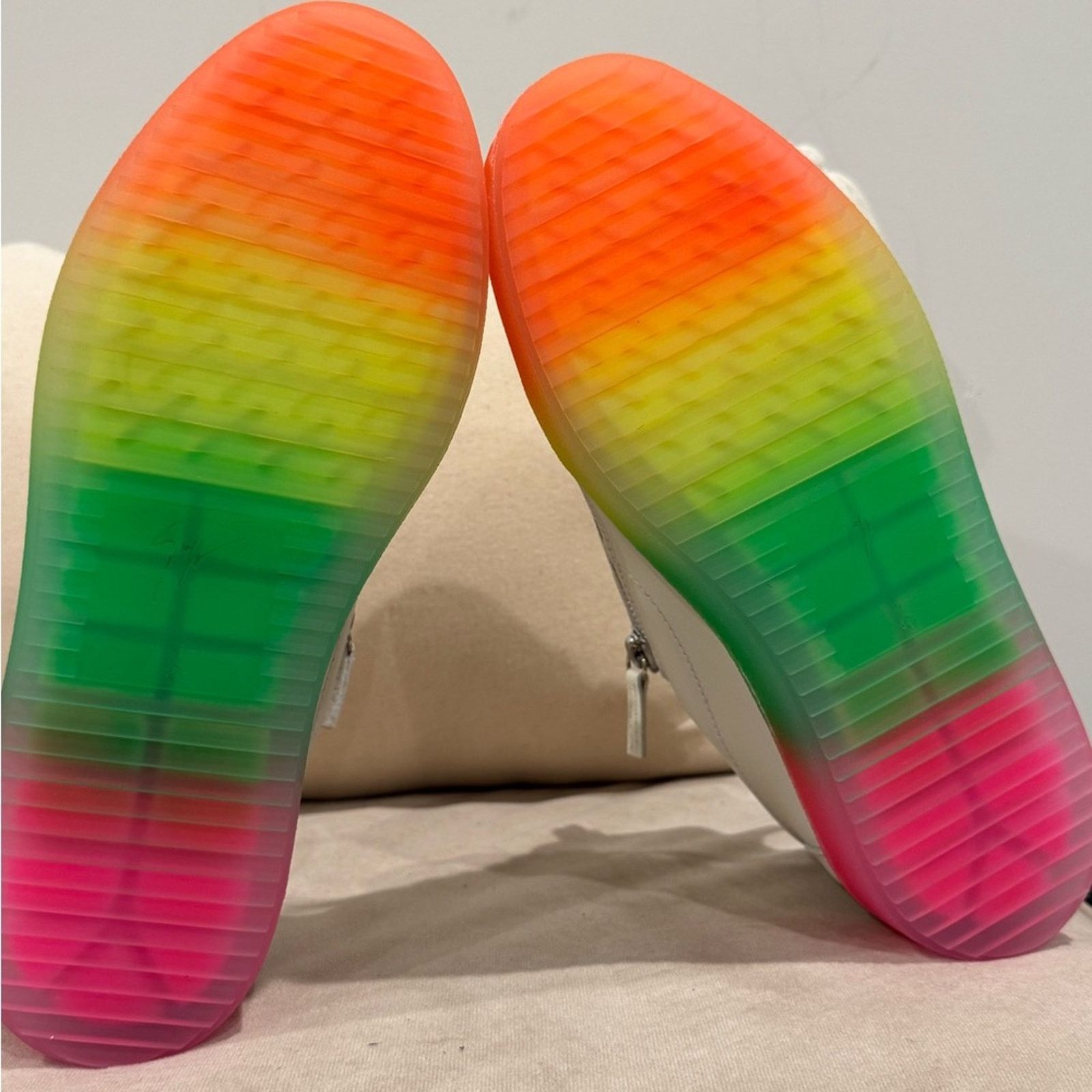 Giuseppe Zanotti Giuseppe Zanotti White Sneakers with Rainbow Soles Size US 10 / IT 40 - 3 Thumbnail