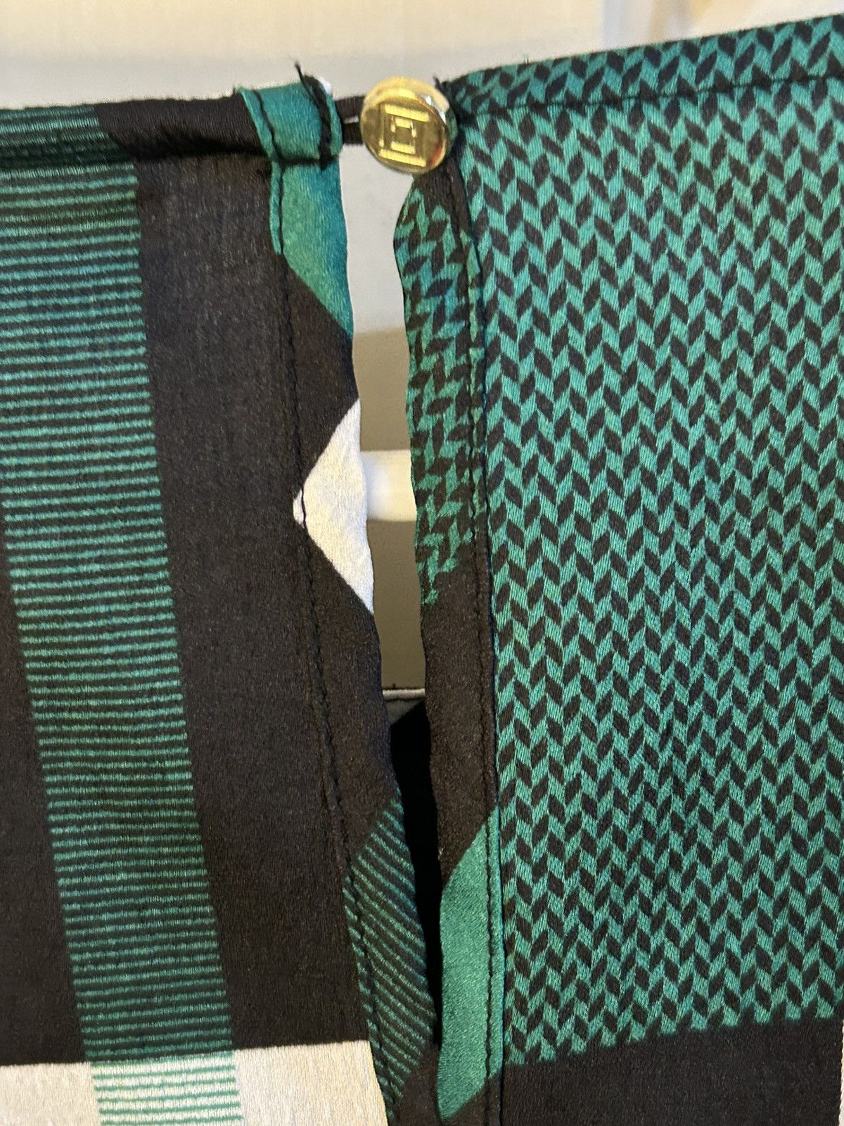 Liz Claiborne Liz Claiborne Bold Geometric Blouse Emerald & Black Size XL / US 12-14 / IT 48-50 - 4 Thumbnail