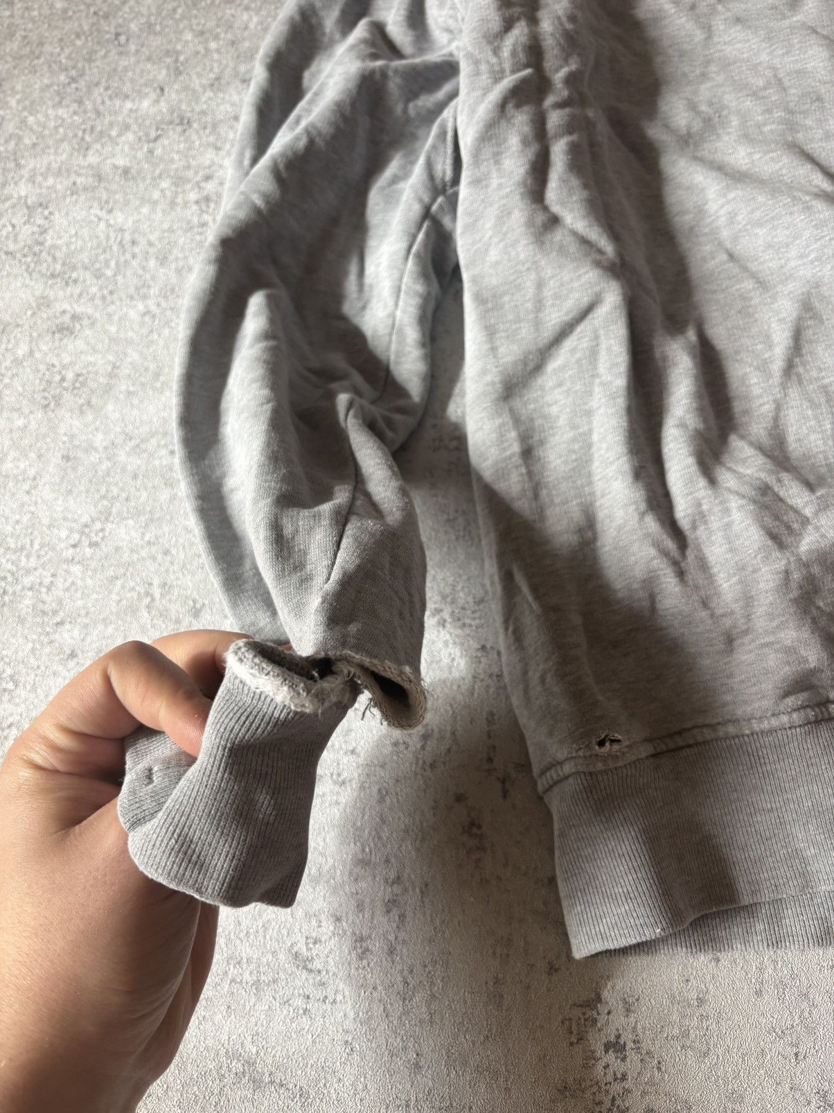 Stone Island × Vintage STONE ISLAND DISTRESSED CREWNECK Size US M / EU 48-50 / 2 - 10 Thumbnail