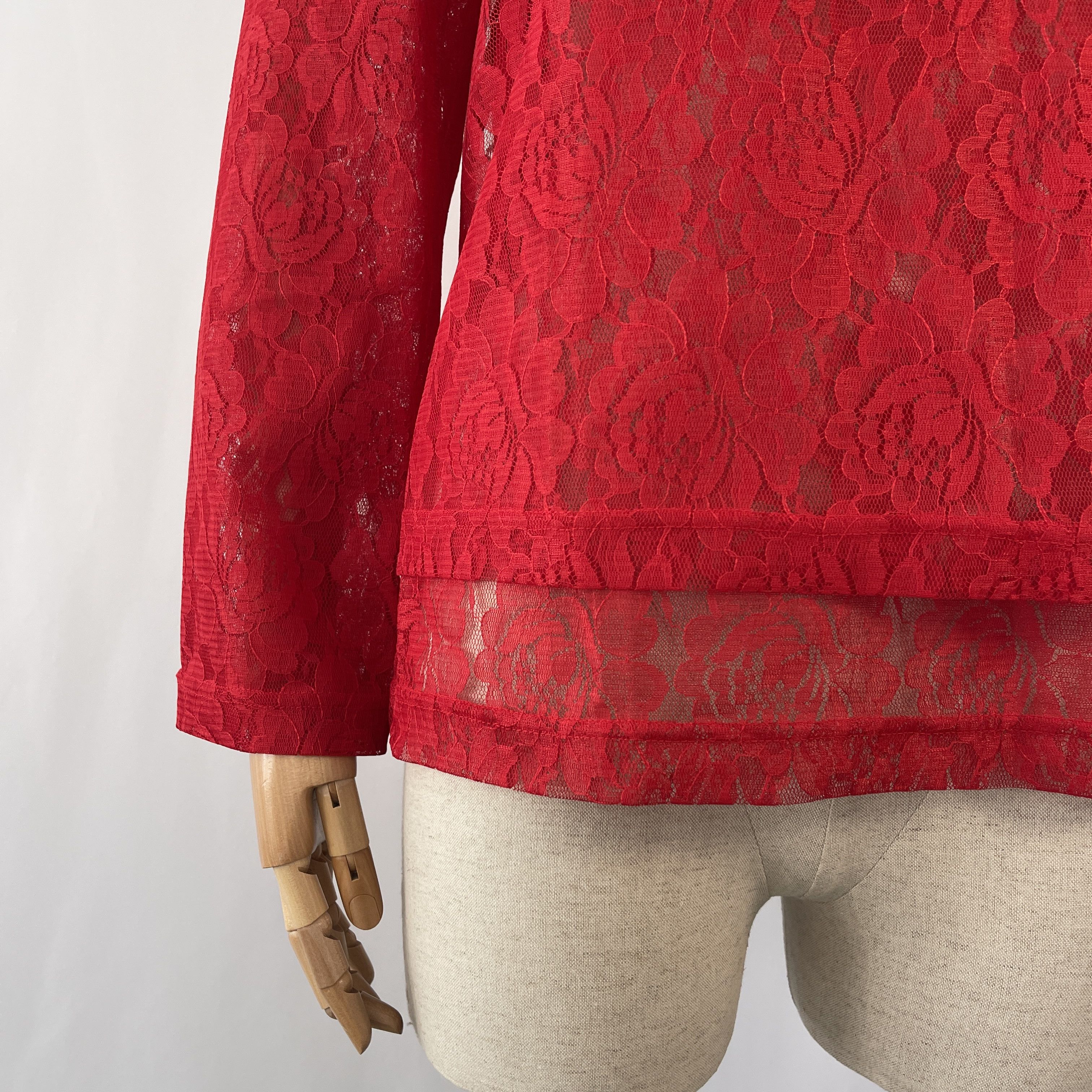 Comme des Garcons COMME DES GARCONS Red Lace Top New with tags size M Size M / US 6-8 / IT 42-44 - 2 Thumbnail