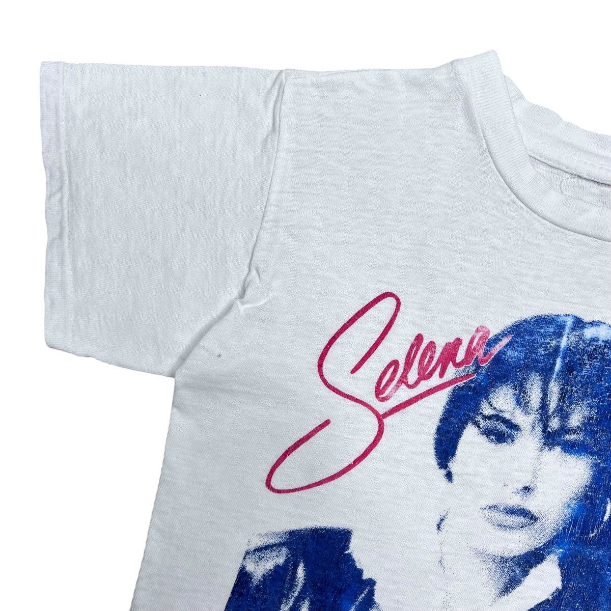 Rap Tees 1995 Selena Quintanilla Memorial Graphic Women’s Baby Tee Size S / US 4 / IT 40 - 4 Thumbnail
