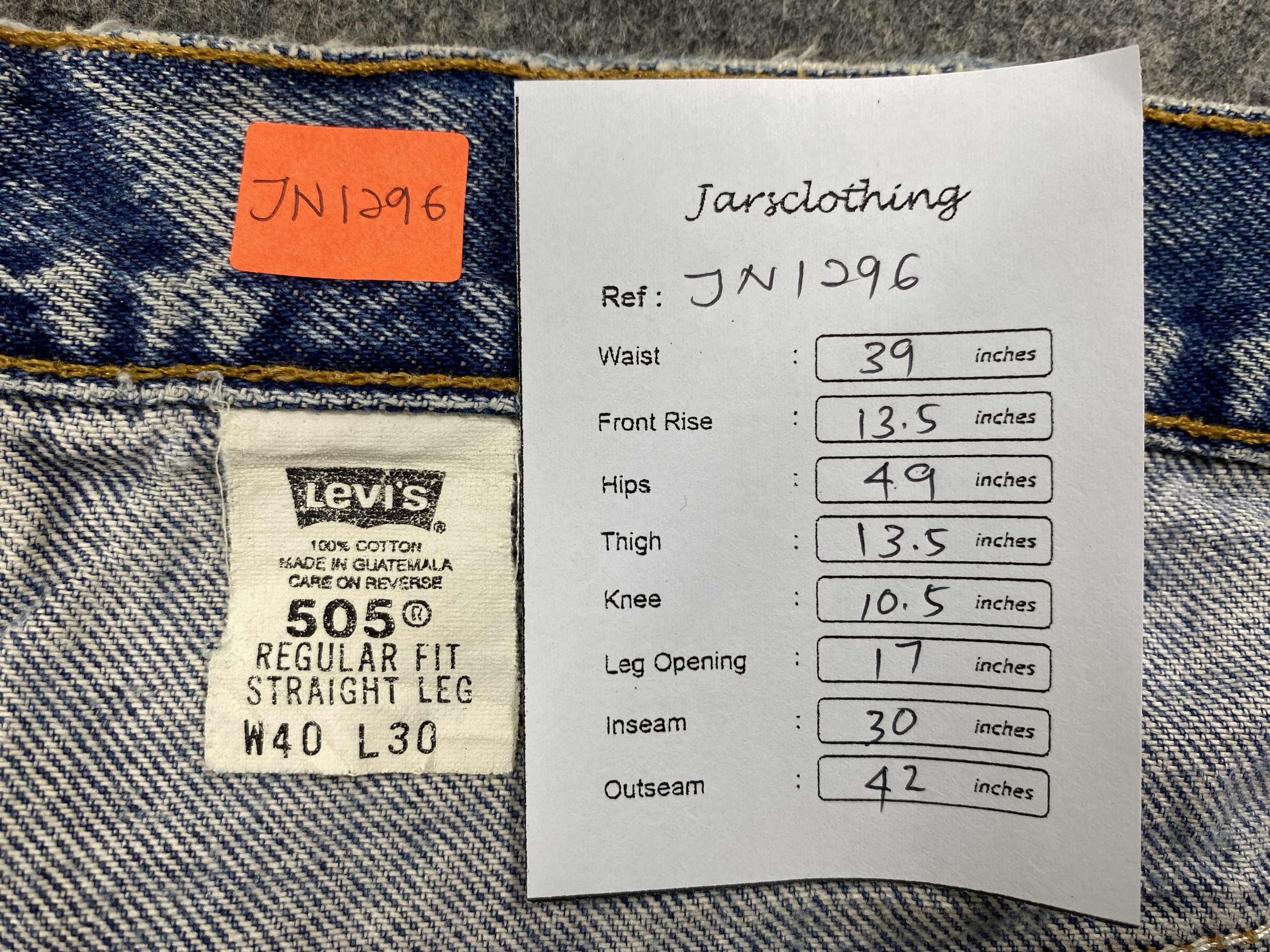 Levi's Blue Wash Vintage Levi's 505 Jeans 39x30 Denim -JN1296 Size US 39 - 8 Thumbnail