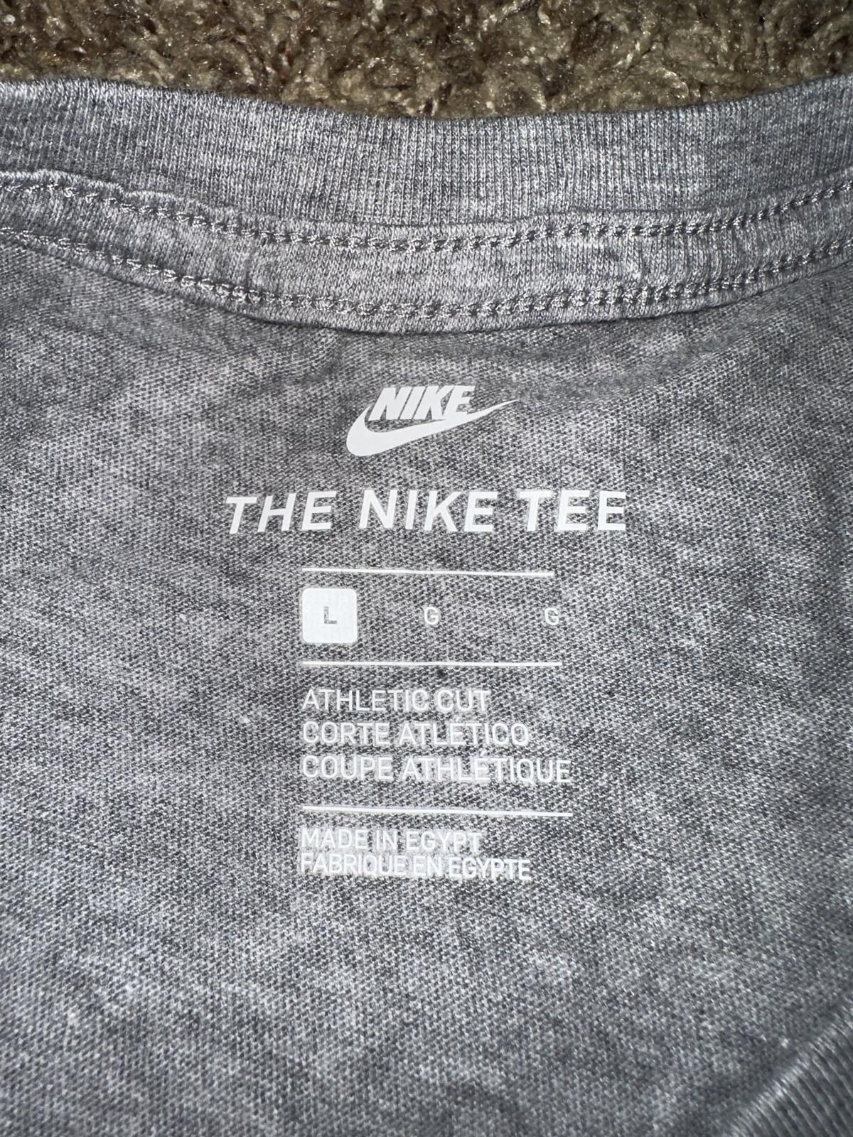 Nike Nike Sportswear Men’s Innovation Futura Blocked Logo Grey/Black T-Shirt Size US L / EU 52-54 / 3 - 2 Thumbnail