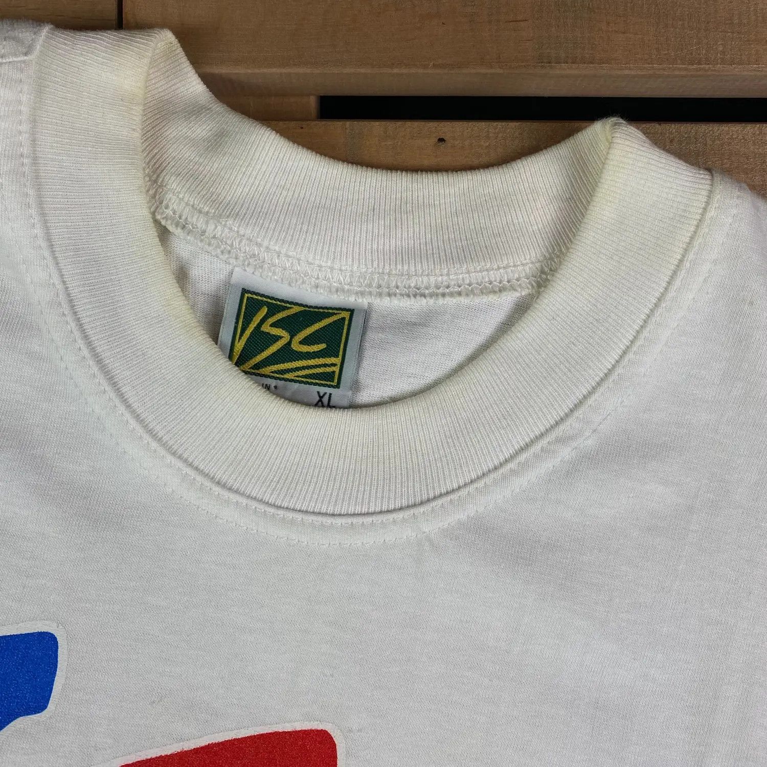 Vintage Mens Vintage T Shirt Sydney 2000 Art Size XL Size US XL / EU 56 / 4 - 5 Thumbnail