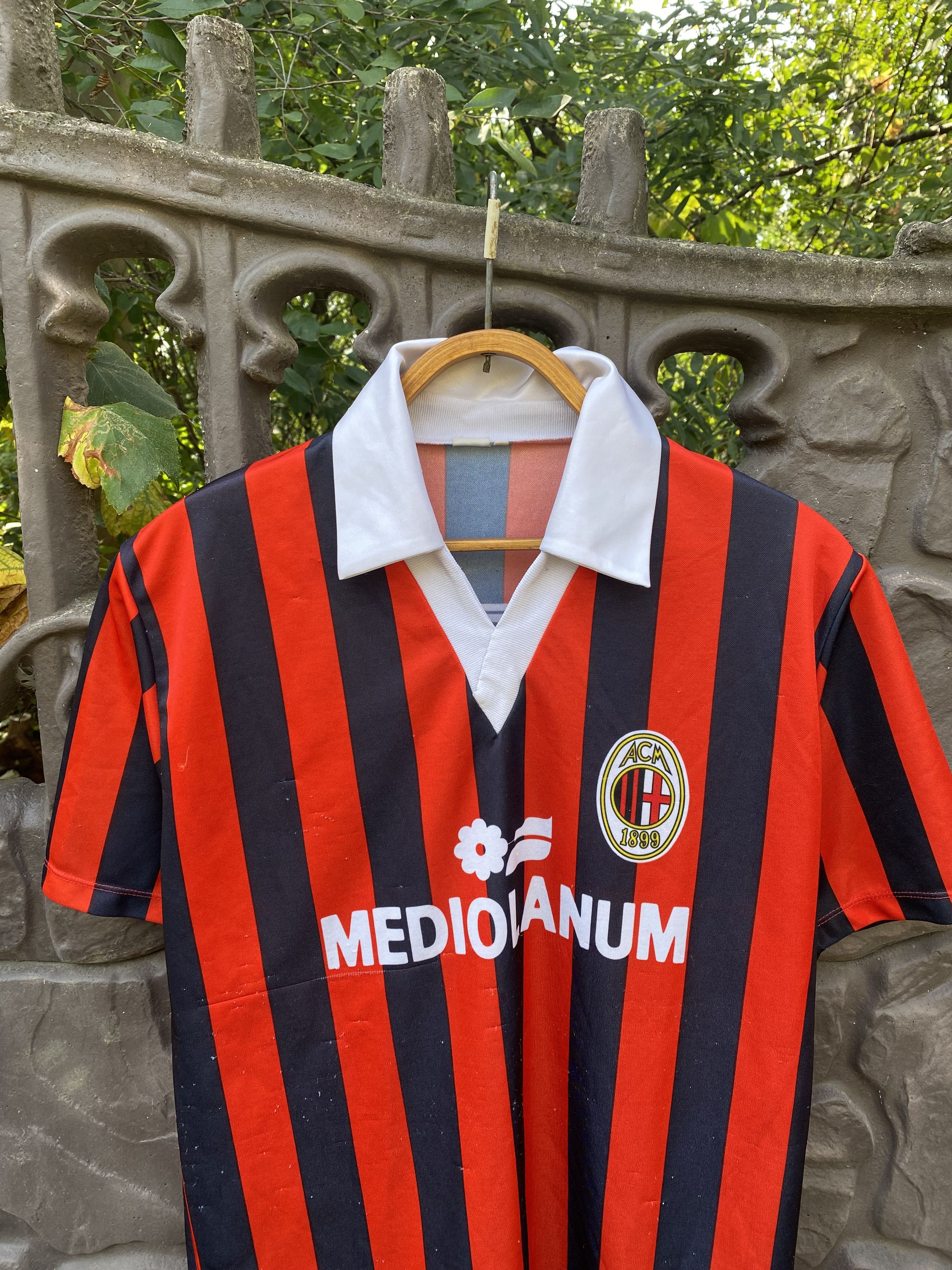 Vintage Vintage A.C MILAN Marco VAN BASTEN 9 Jersey Mediolanum Size US S / EU 44-46 / 1 - 13 Thumbnail