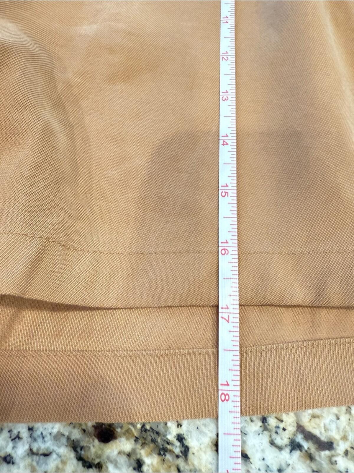 Nordstrom Nordstrom Open Edit tan elastic waist shorts pockets plus 2X Size 42" / US 20 - 10 Thumbnail
