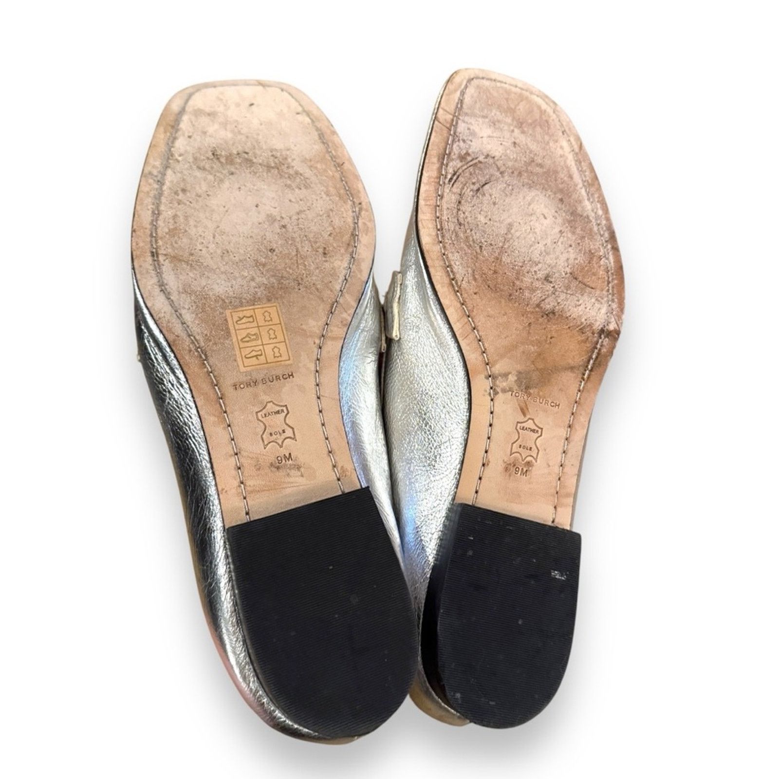 Tory Burch Tory Burch Perrine Metallic Silver Chain Leather Loafers Size US 9 / IT 39 - 12 Thumbnail