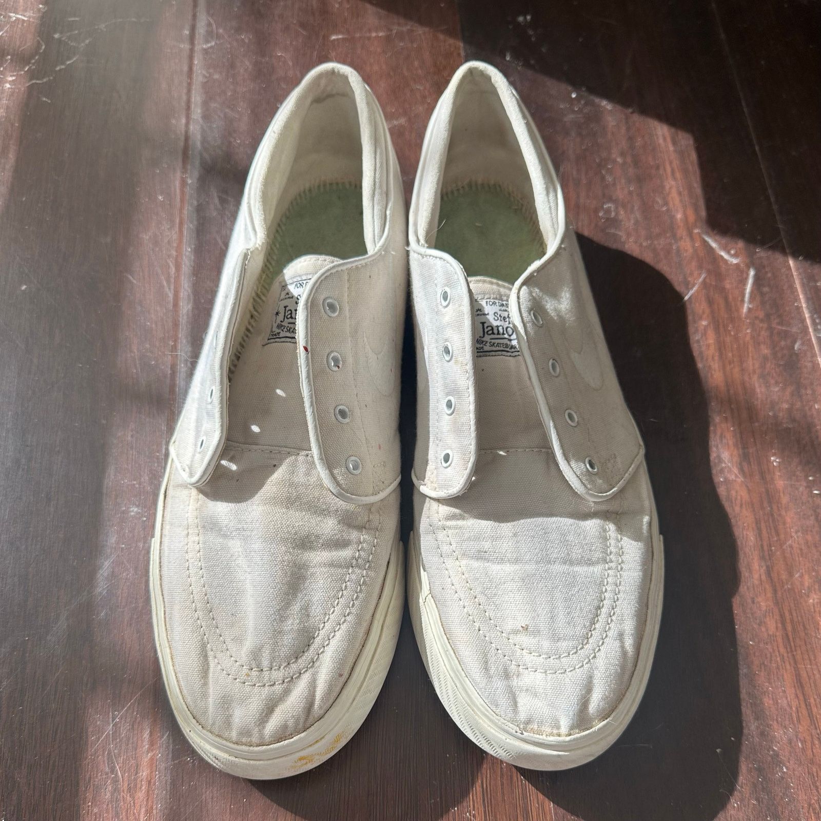 Nike White Nike janoskis no laces Size US 10.5 / EU 43-44 - 2 Thumbnail
