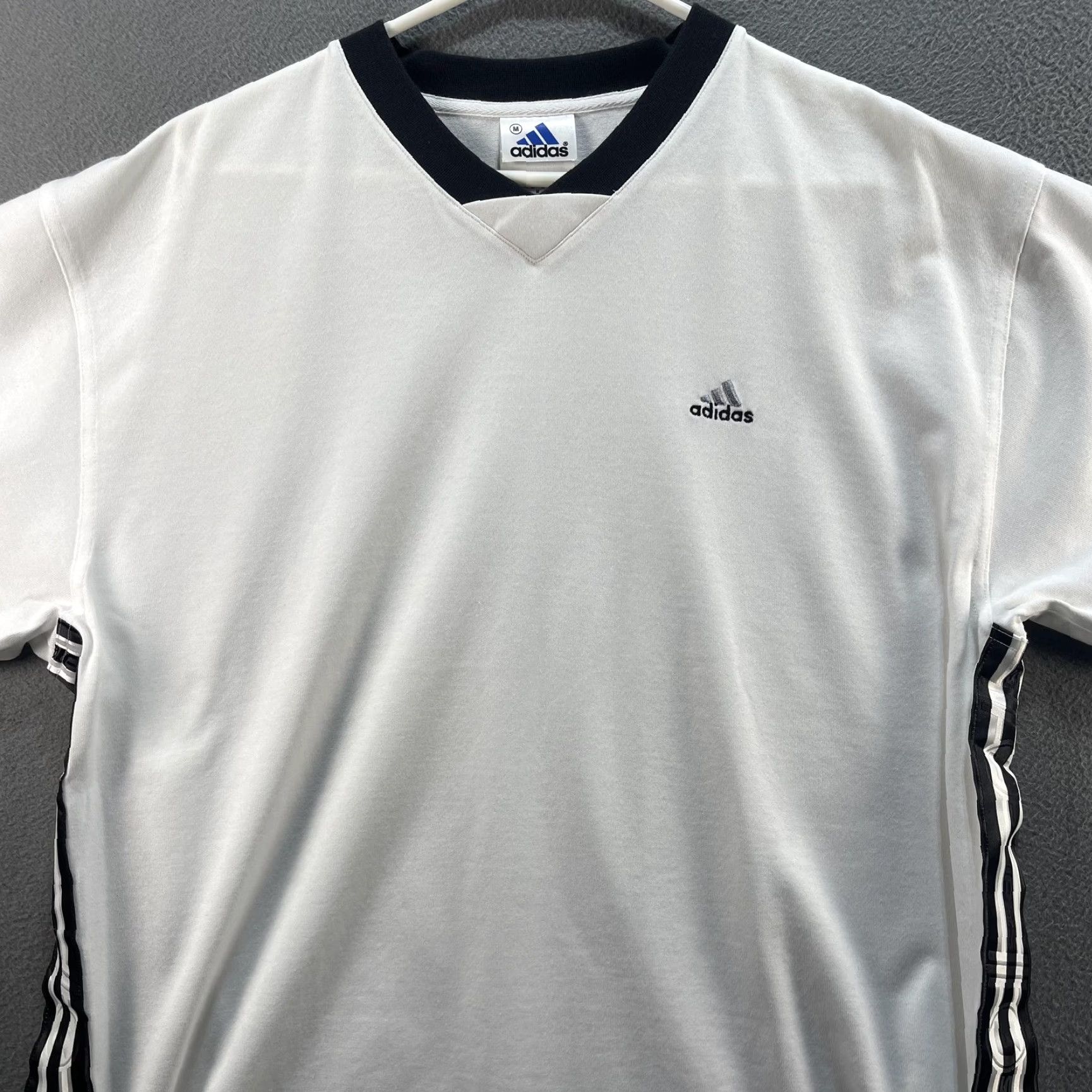 Adidas Adidas Shirt Mens Medium White Black V Neck Three Stripes Athletic 2000s Y2K Shirt Mens White Black V-Neck Three Stripes Adidas Size US M / EU 48-50 / 2 - 2 Thumbnail