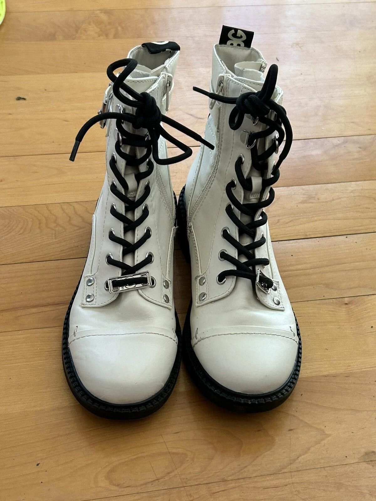 Guess GBG Guess Women's White Ankle Combat Boots Sz 5.5 M Size US 5.5 / IT 35.5 - 1 Thumbnail