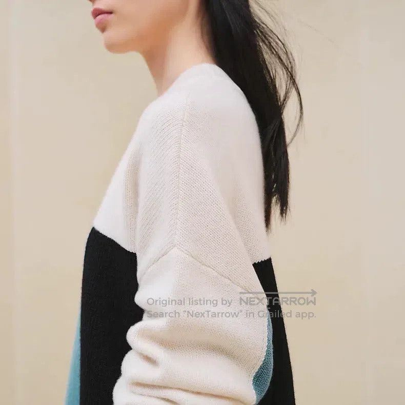 Hermes Hermes Women's Crew Neck Cashmere Sweater, Classic Colorbl Size XS / US 0-2 / IT 36-38 - 4 Thumbnail