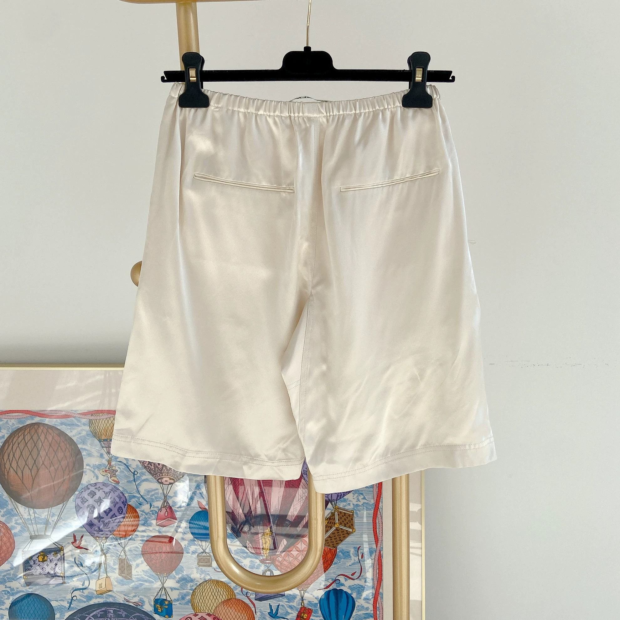 Alexander Wang Alexander Wang Embroidered Silk Shorts Pre-Owned S Size 24" / US 00 / IT 34 - 2 Thumbnail