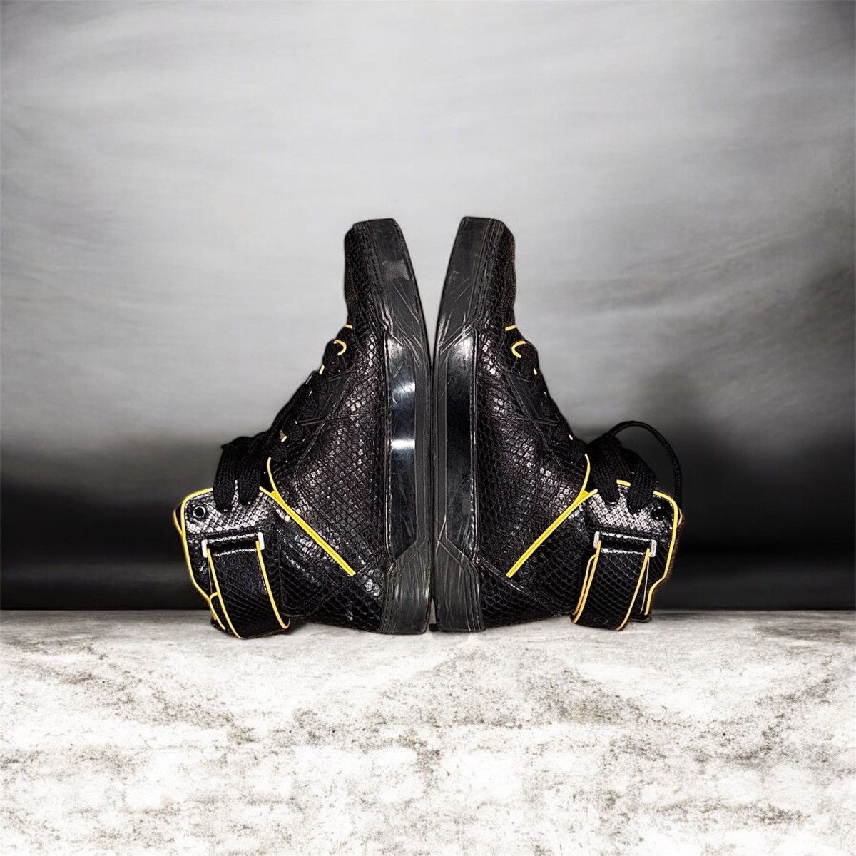 Gucci Rare Gucci hi-top python sneaker Size US 11 / EU 44 - 4 Thumbnail