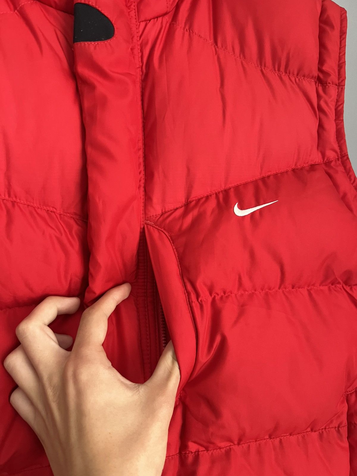 Nike Vintage Nike Mens Goose Down Puffer Vest Size US M / EU 48-50 / 2 - 7 Thumbnail