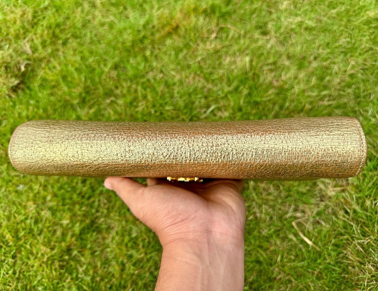 Yves Saint Laurent Authentic YSL Cassandre Metallic Gold Leather Clutch Size ONE SIZE - 3 Thumbnail