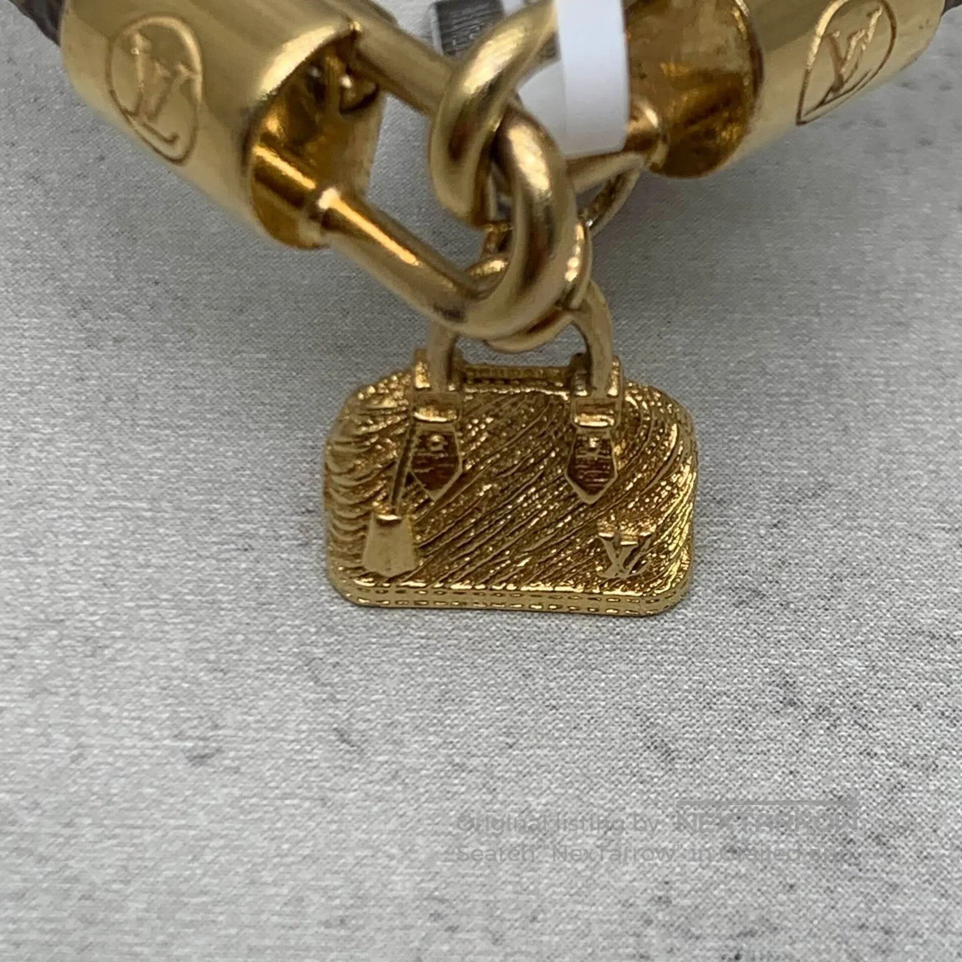 Louis Vuitton lv brown monogram bracelet with gold clasp. Size ONE SIZE - 8 Thumbnail