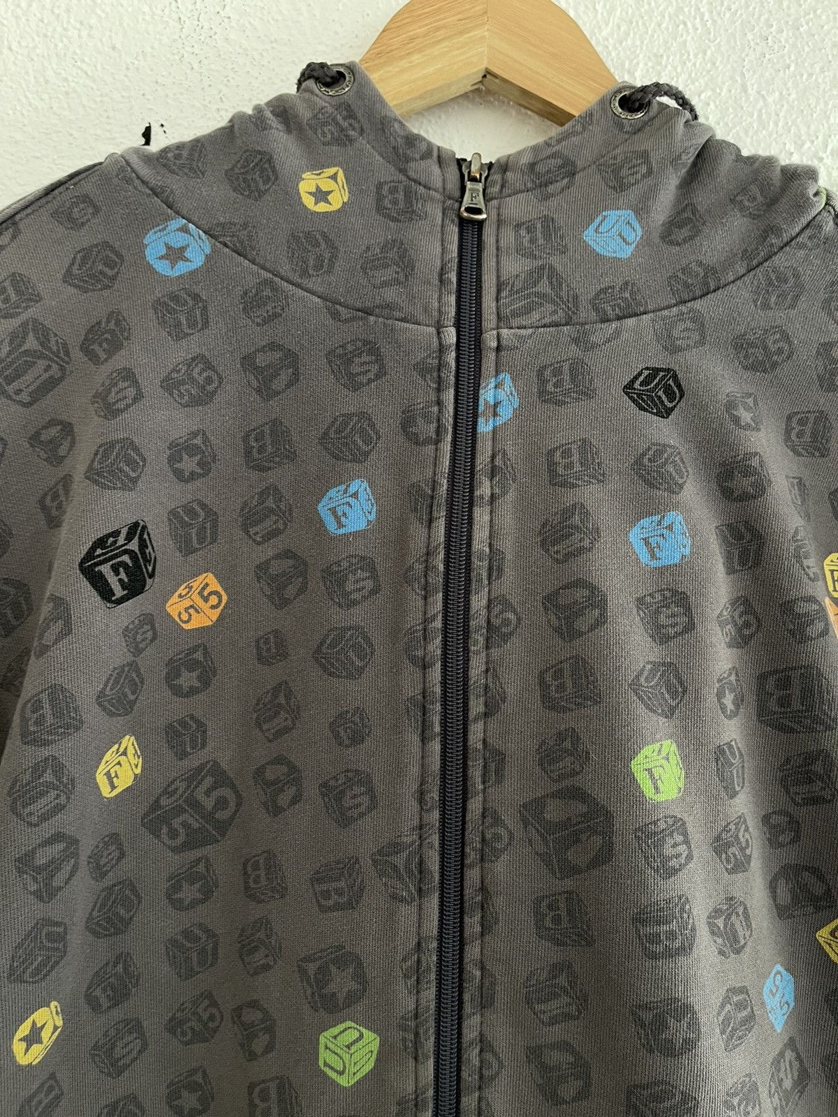 Fubu Fubu All Over Prints Dice Hoodie Size US L / EU 52-54 / 3 - 8 Thumbnail