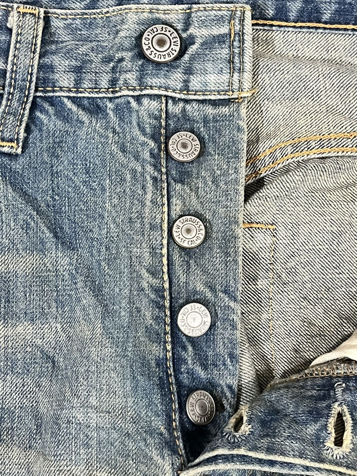 Levi's Vintage 90’s Levi’s 501 Mudwash Denim Size US 33 - 8 Thumbnail