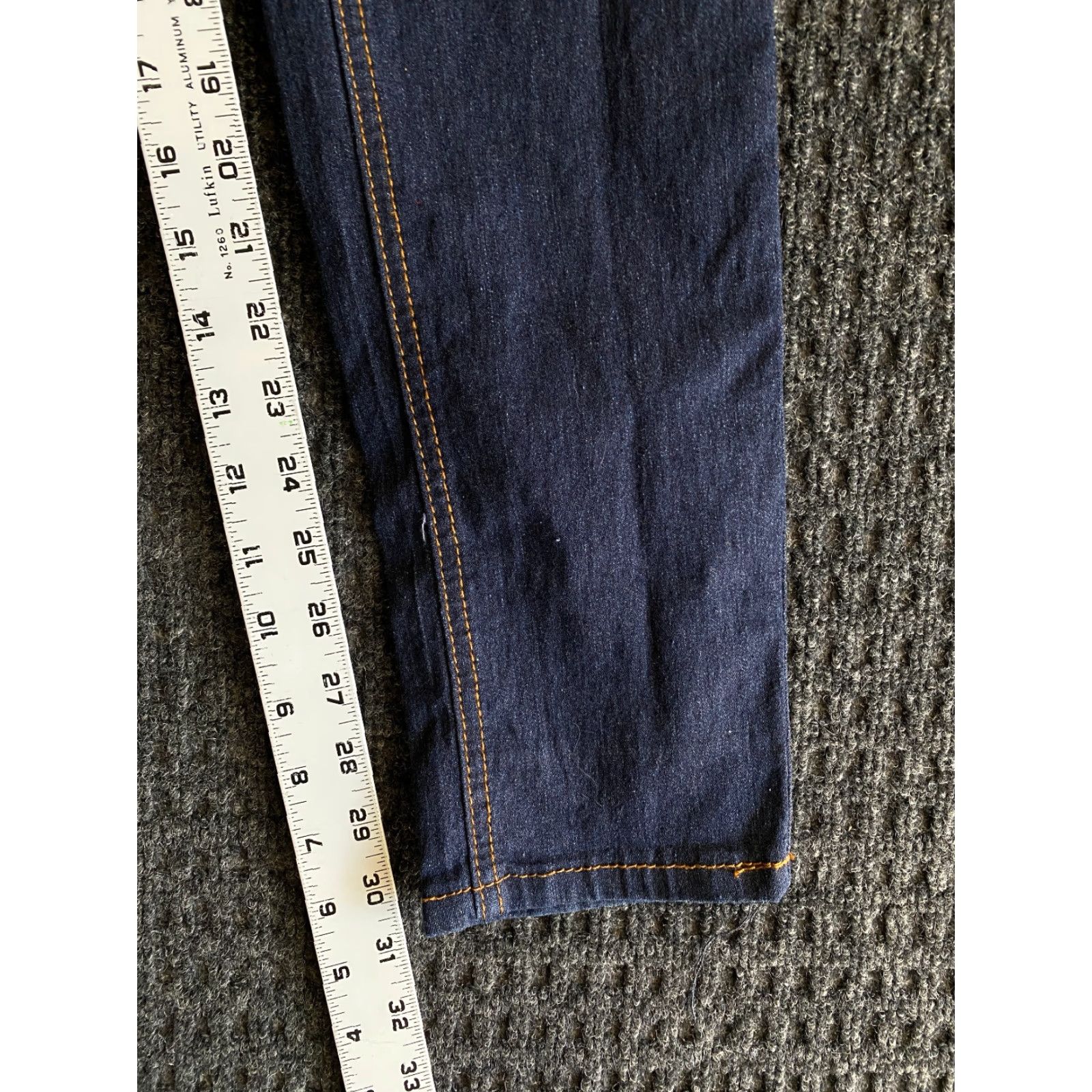 Vintage WOMEN’S WAX JEANS Premium Wax Jean Size 7 Skinny Stretch Dark Blue Denim 90200 Jeans Slim 30In Inseam Women Style 90200 90200 Womens Jeans Size 28" / US 6 / IT 42 - 7 Thumbnail