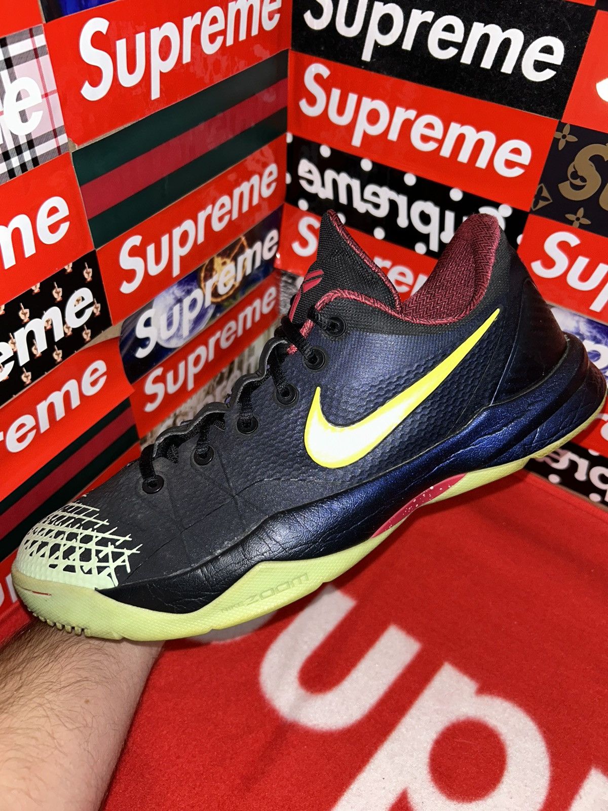 Nike Nike Kobe Venomenon 4 Glow-In-The-Dark 635578-003 size 12 Size US 12 / EU 45 - 5 Thumbnail