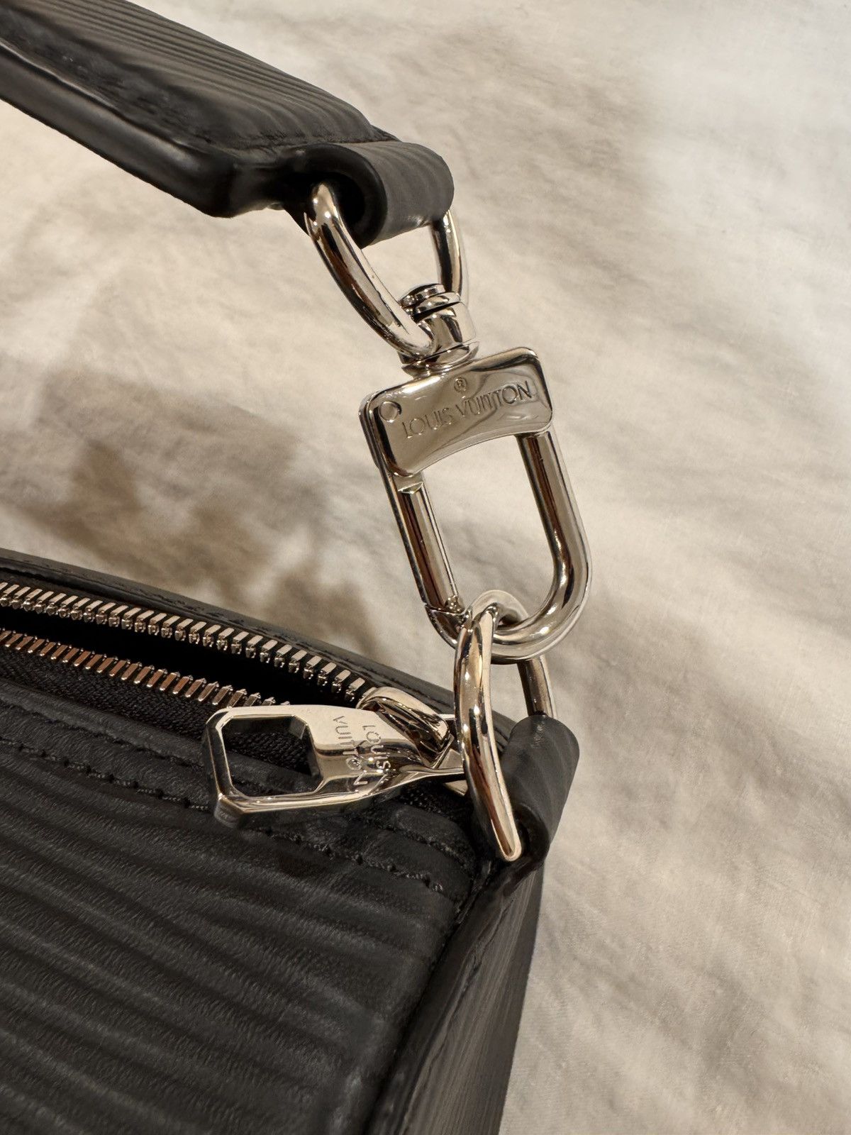 Louis Vuitton Louis Vuitton Soft Polochon PM in Epi XL Leather Black Size ONE SIZE - 7 Thumbnail