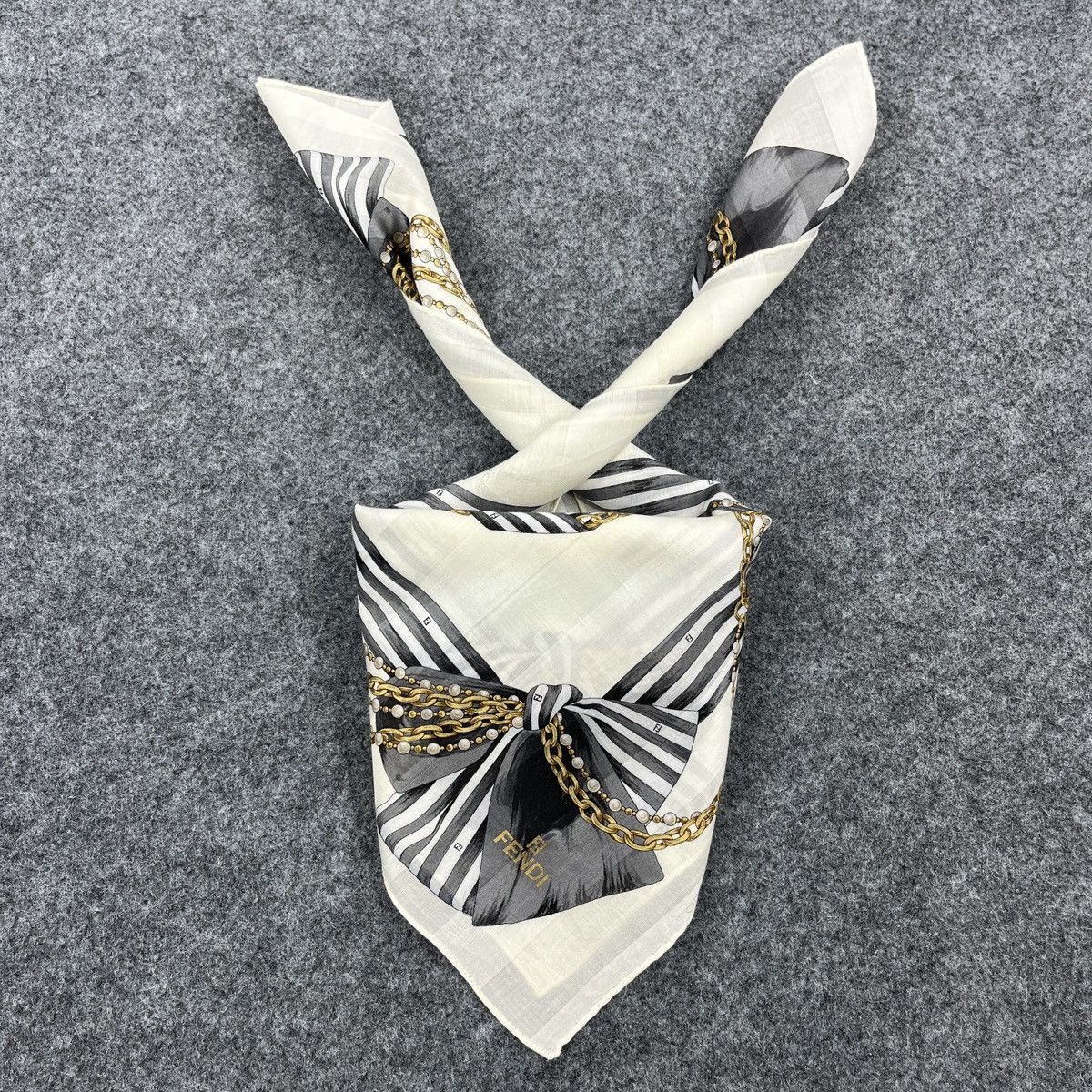 Vintage Fendi Handkerchief / Neckerchief / Headscarf B1777 Size ONE SIZE - 6 Thumbnail