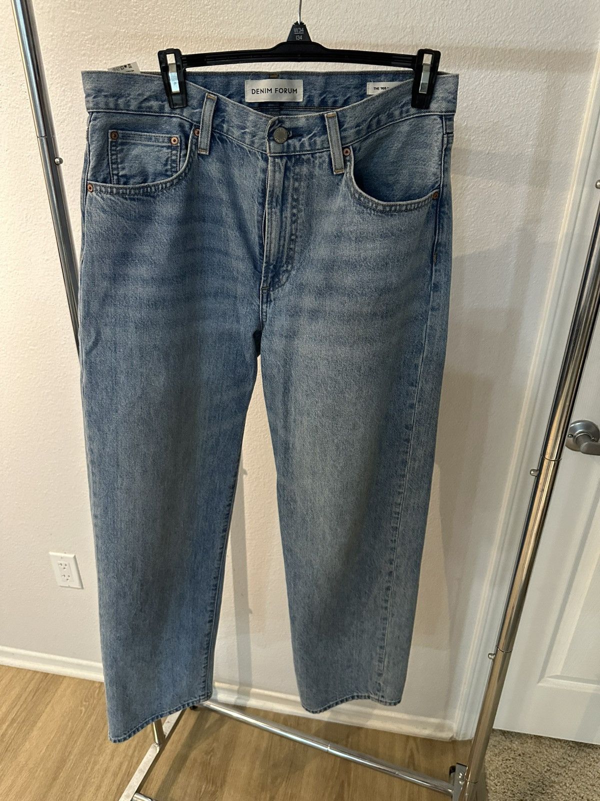 Aritzia Aritzia - Denim Forum 90’s Marlo Hi-Rise Baggy Jean Size 29" - 1 Thumbnail