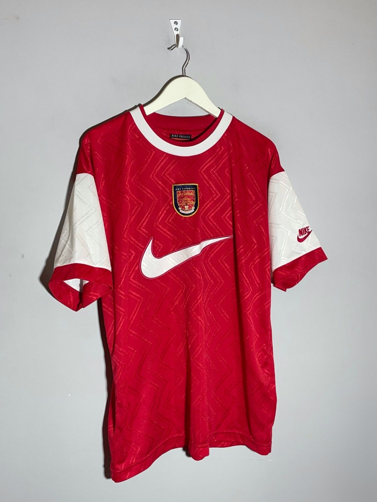 Nike × Vintage Arsenal FC Nike Vintage 90’s Centre Logo Football Shirt Size US XL / EU 56 / 4 - 2 Thumbnail