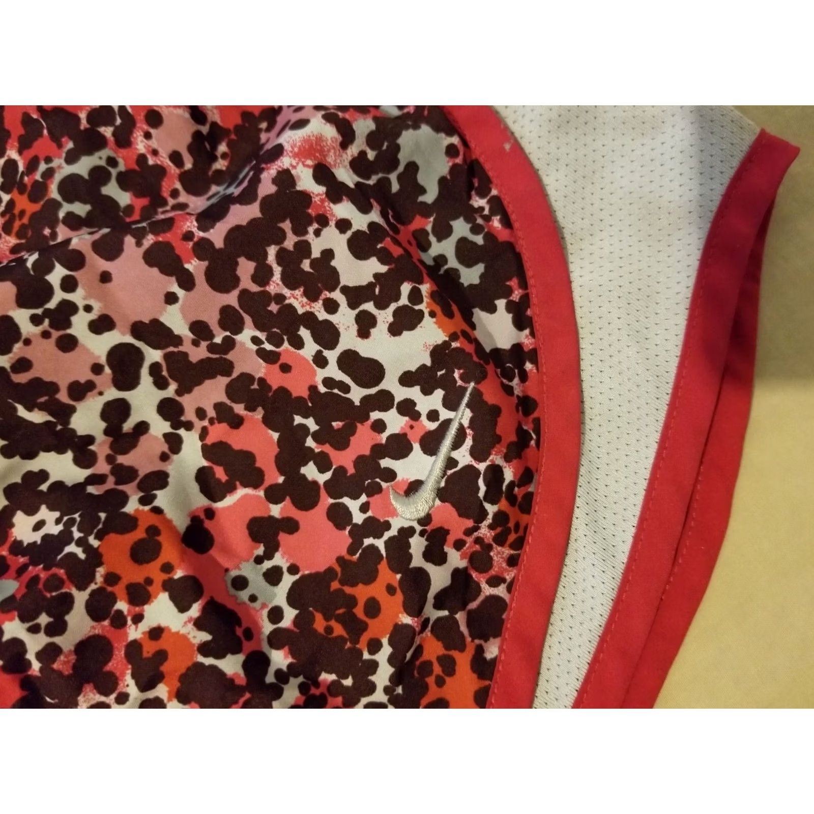 Nike Womens Nike Shorts M Medium Red Athletic Gym Workout Size 32" / US 10 / IT 46 - 3 Thumbnail