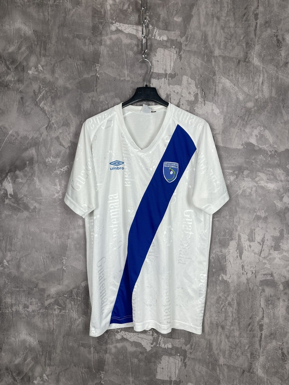Umbro × Vintage Vintage 90s Soccer Umbro Guatemala Jersey Size L Size US L / EU 52-54 / 3 - 1 Thumbnail